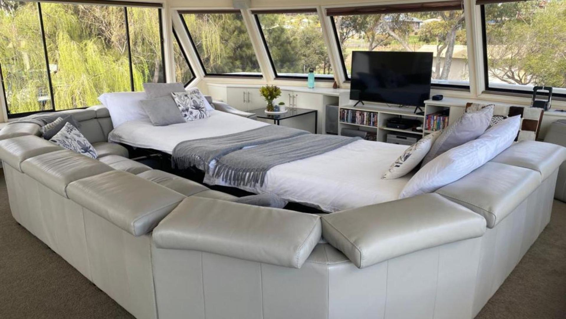Wow Houseboats Pty Ltd