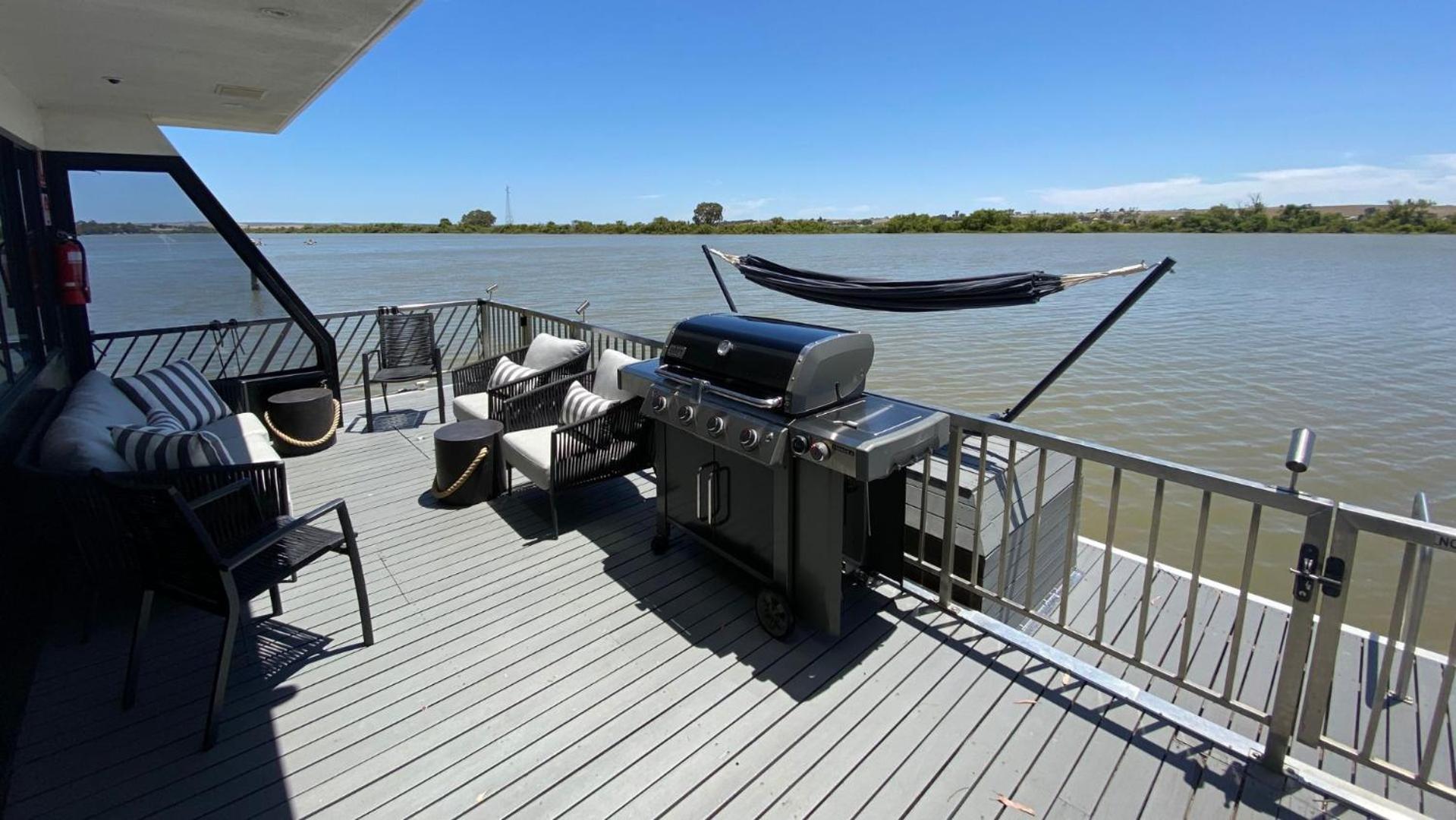 Wow Houseboats Pty Ltd