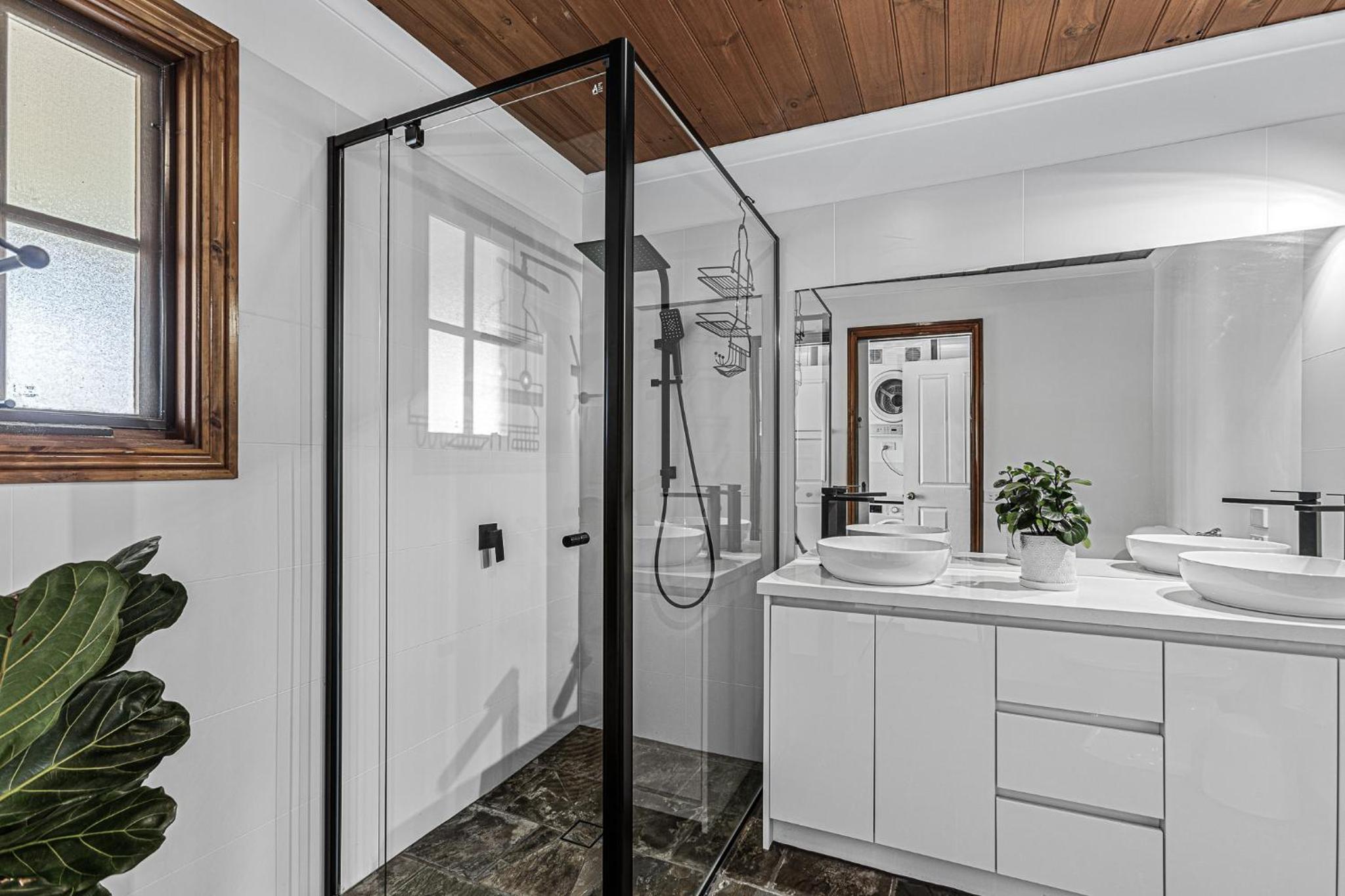 Apollo Bay Cottages- Sabine