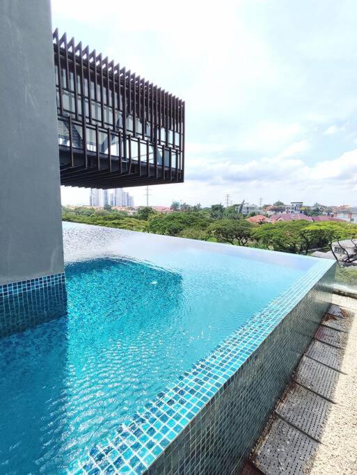 Tropicana Golf view 7pax -1 Utama - Ikea -The Curve photo 2