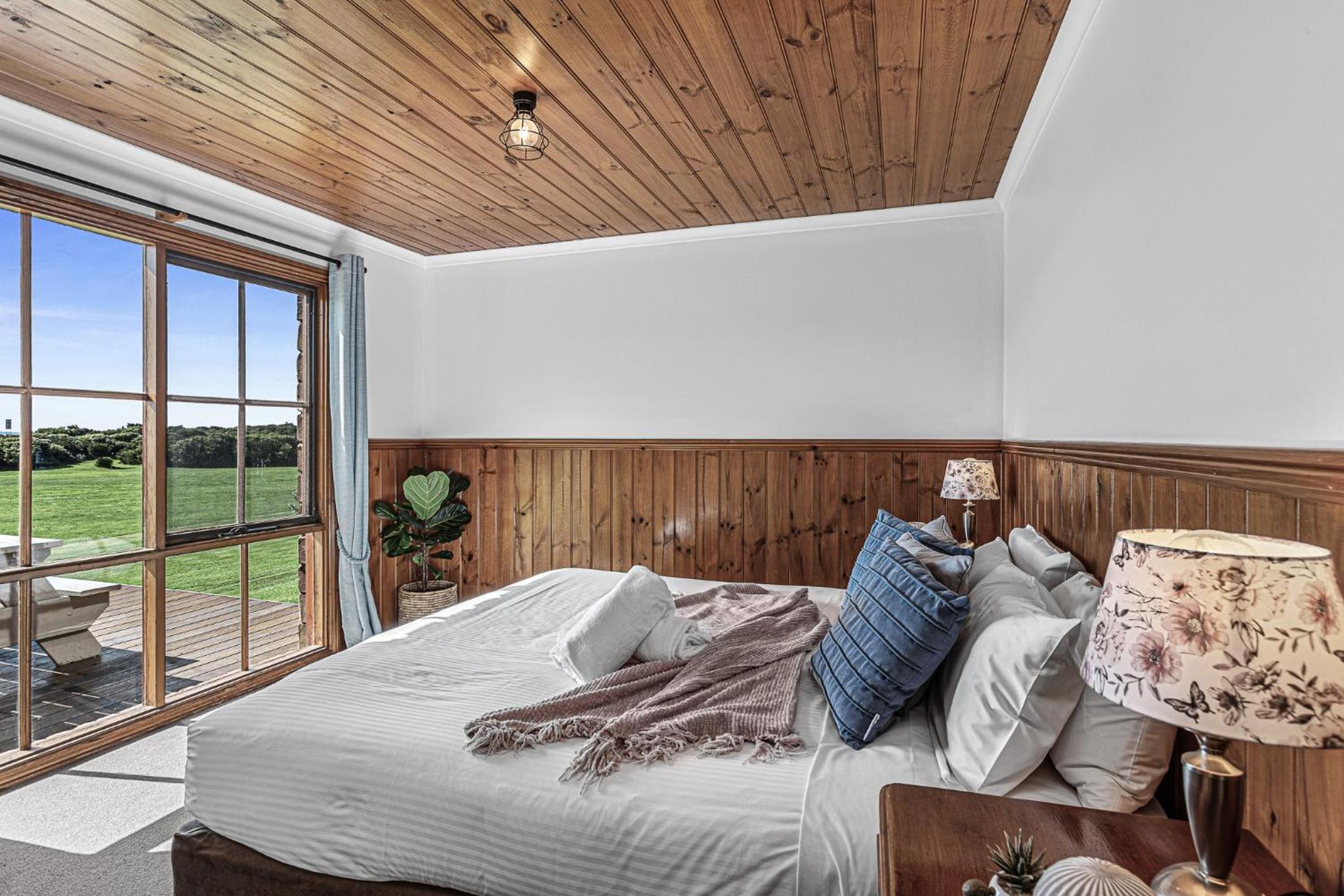 Apollo Bay Cottages- Sabine