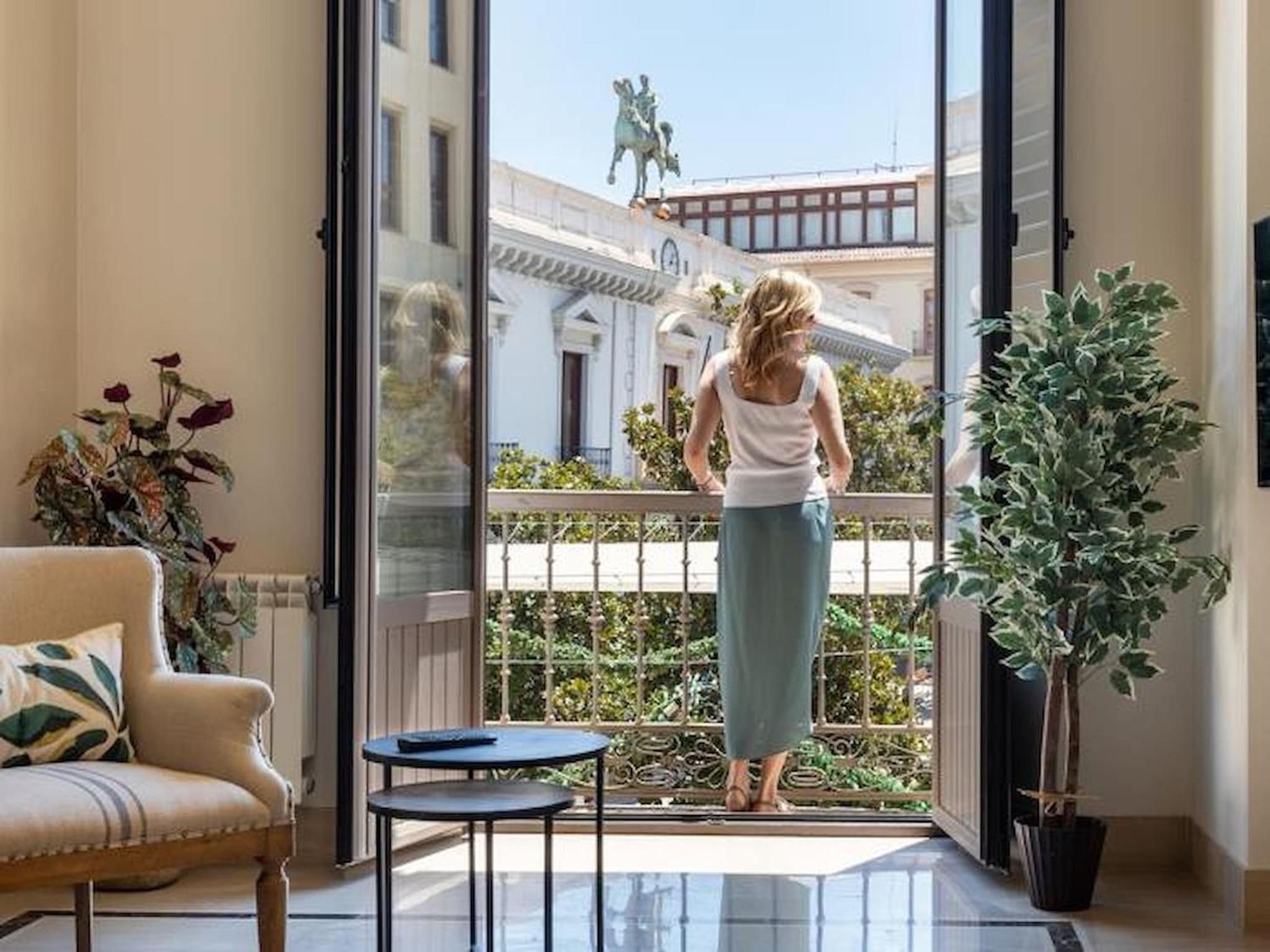 Chezmoihomes Town Hall Apartment 2