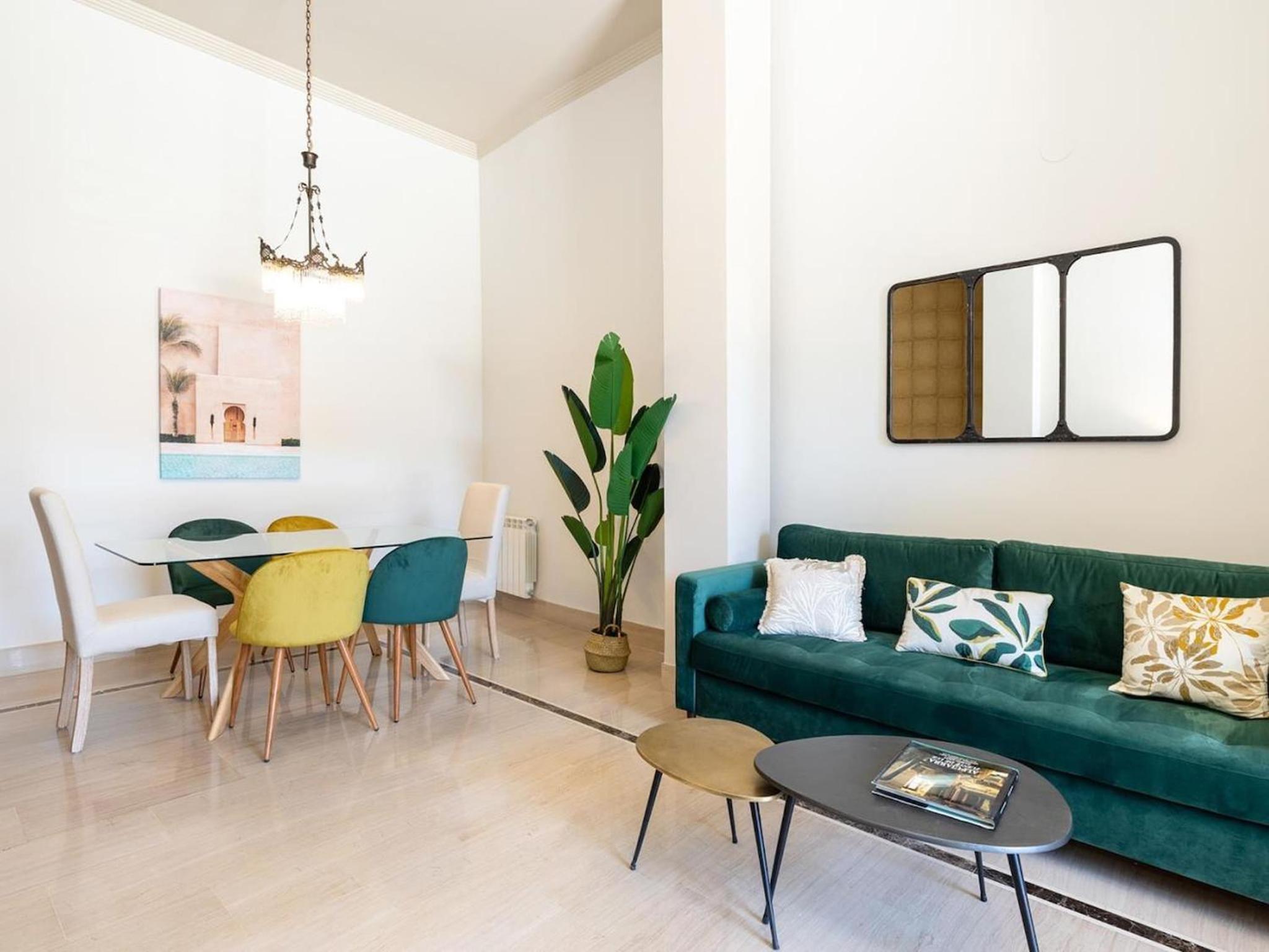 Chezmoihomes Town Hall Apartment 2