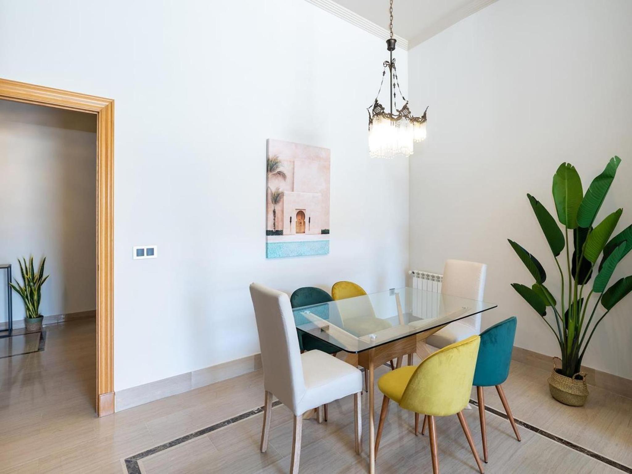 Chezmoihomes Town Hall Apartment 2