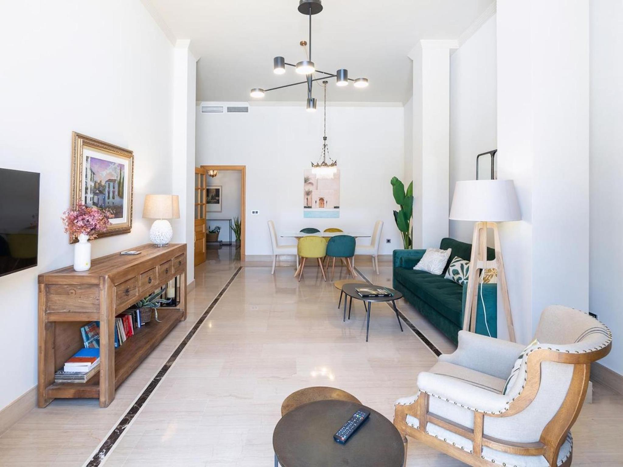 Chezmoihomes Town Hall Apartment 2