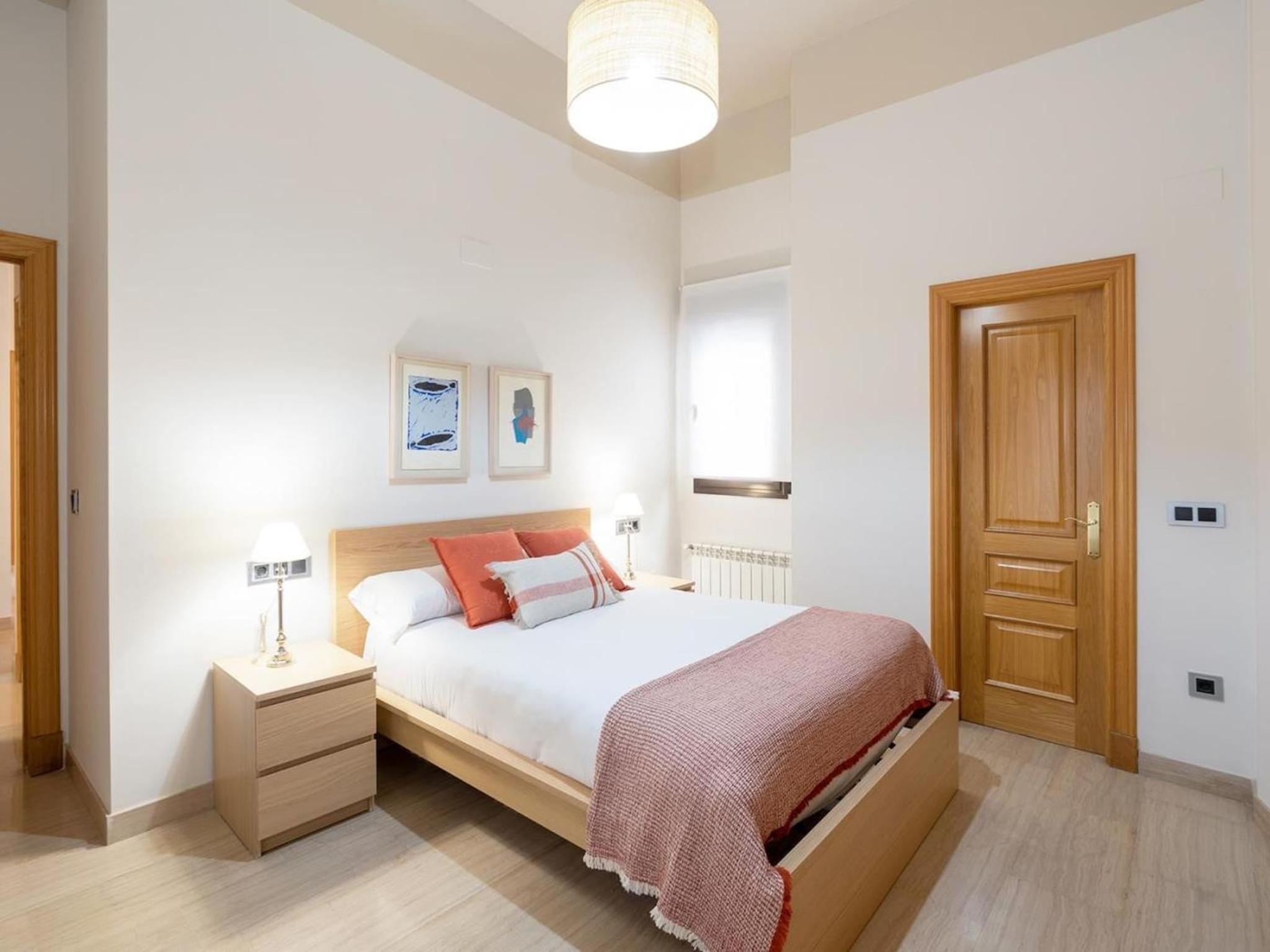 Chezmoihomes Town Hall Apartment 2