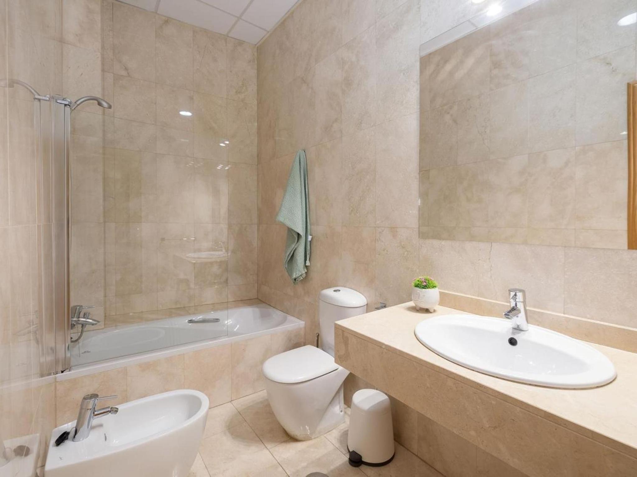 Chezmoihomes Town Hall Apartment 2