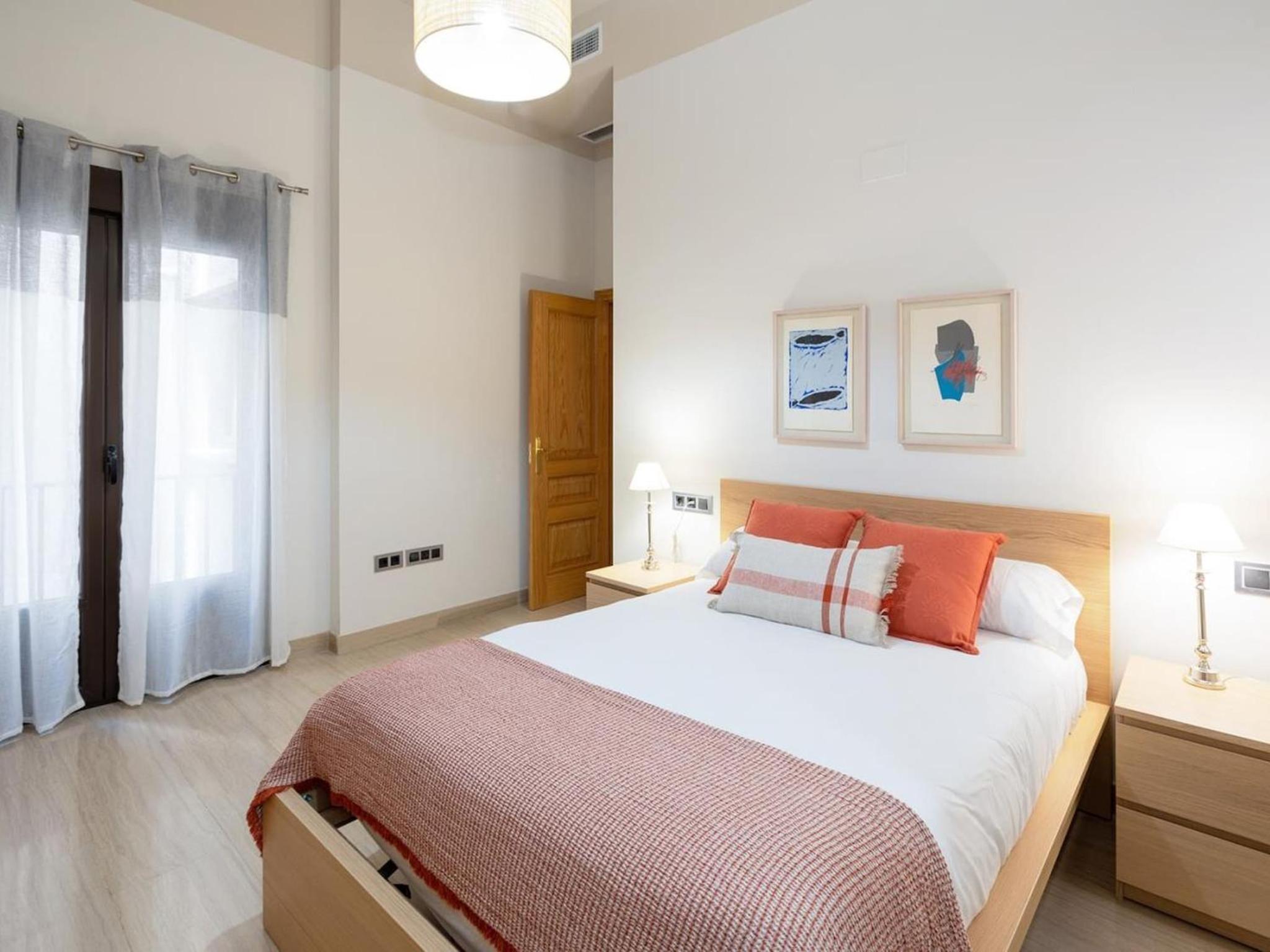 Chezmoihomes Town Hall Apartment 2