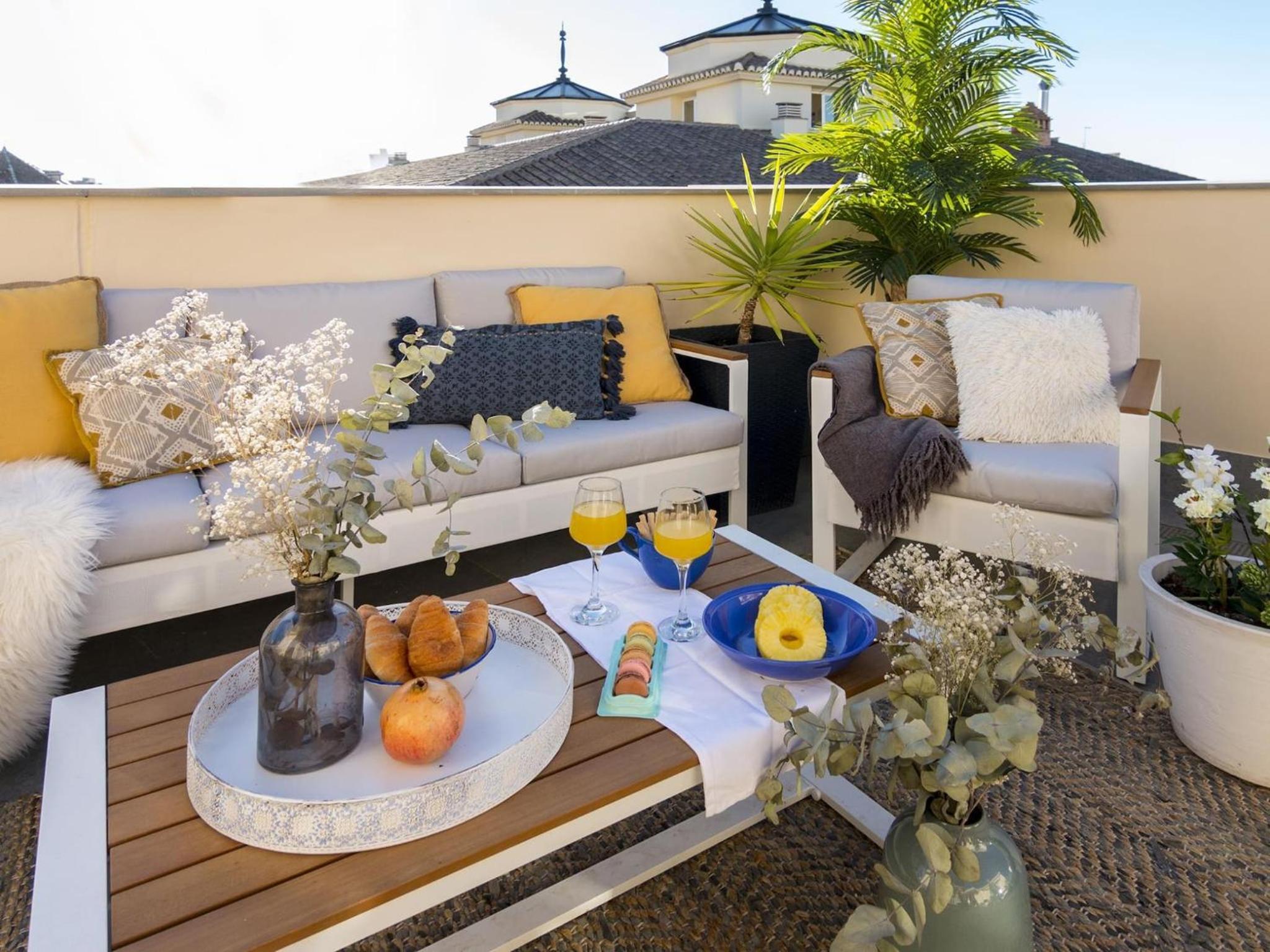 ChezmoiHomes Reyes Catolicos Penthouse