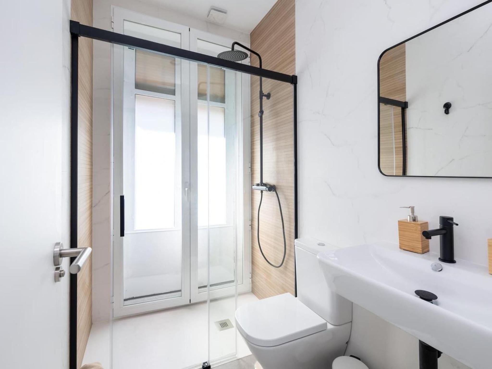 Bright and Elegant Gran Via apartments