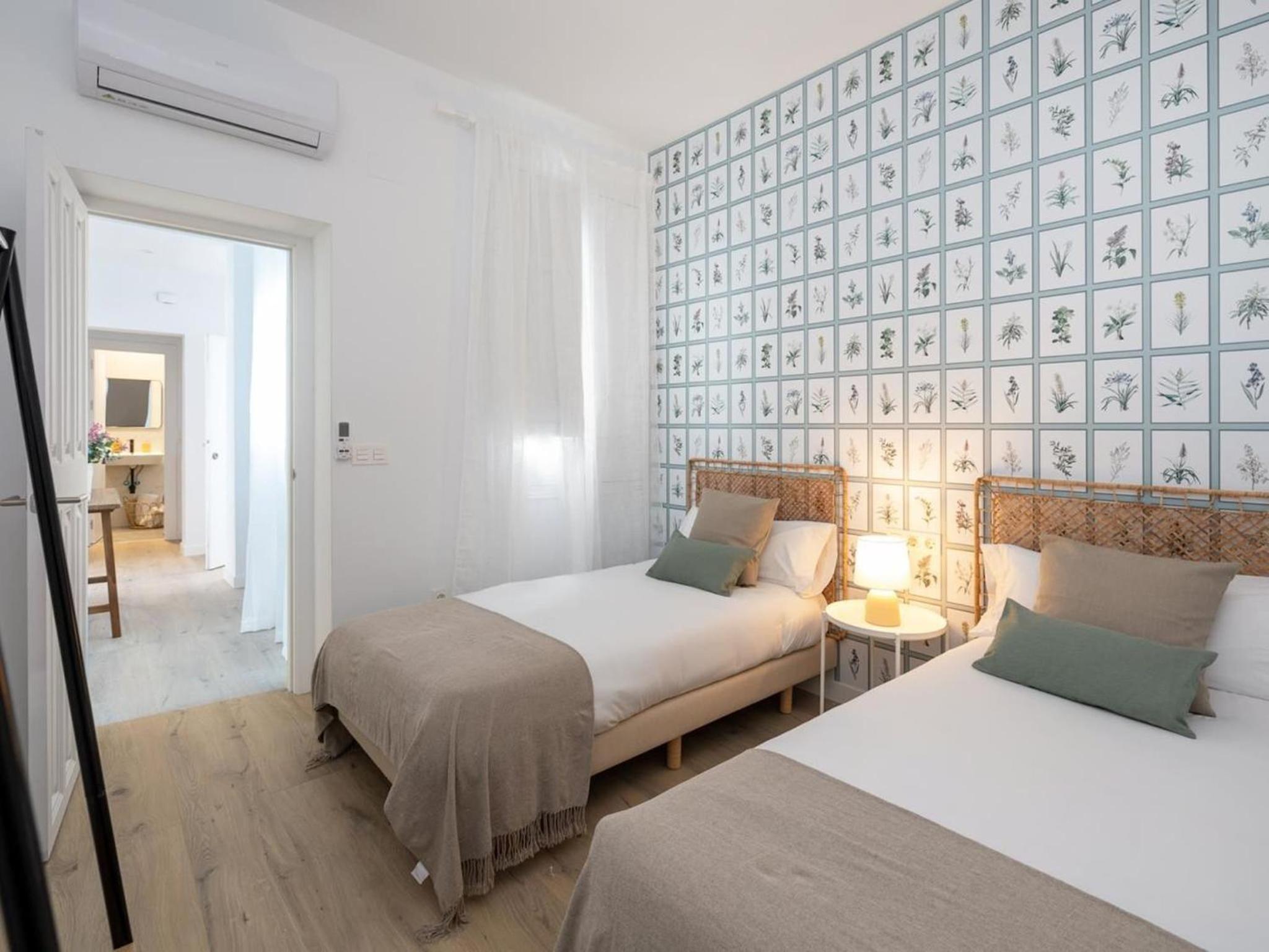 Bright and Elegant Gran Via apartments