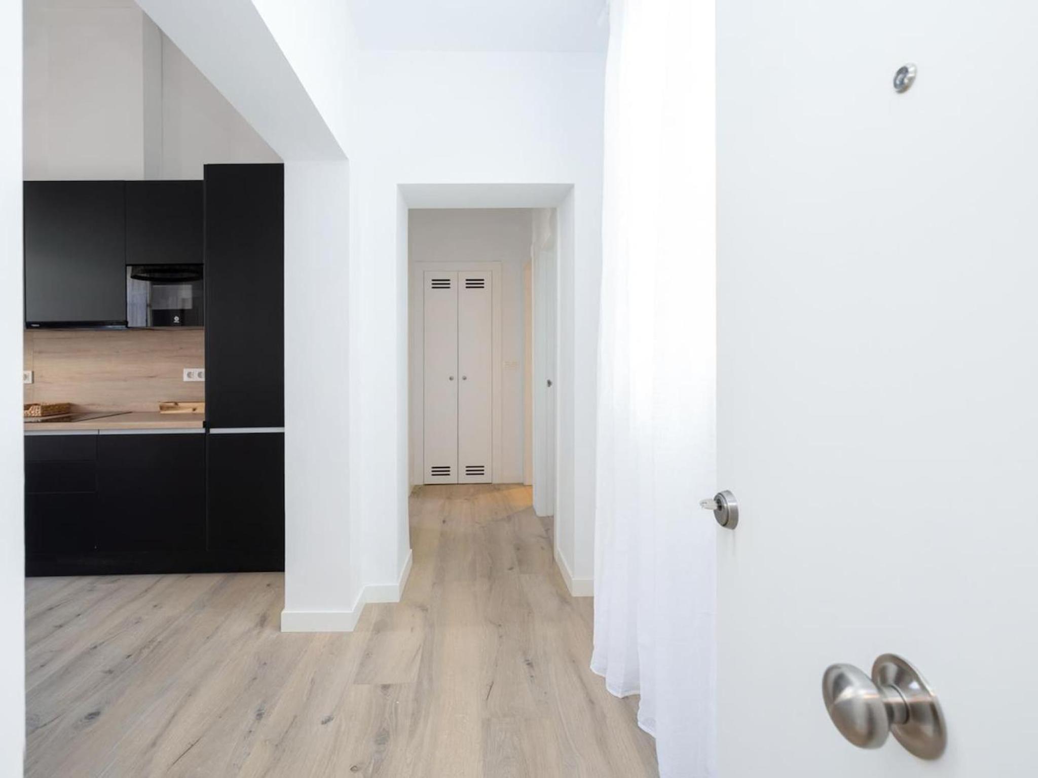 Bright and Elegant Gran Via apartments