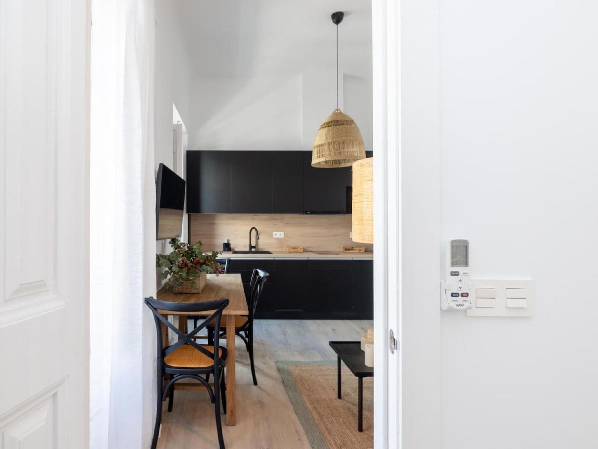 Bright and Elegant Gran Via apartments