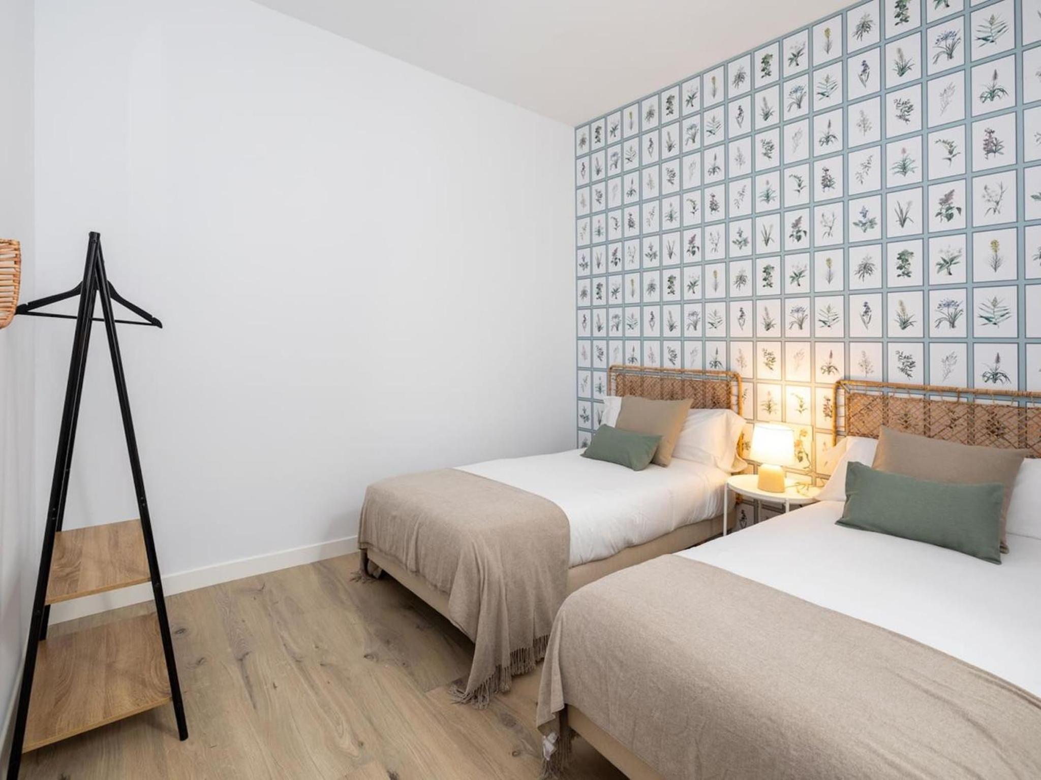 Bright and Elegant Gran Via apartments