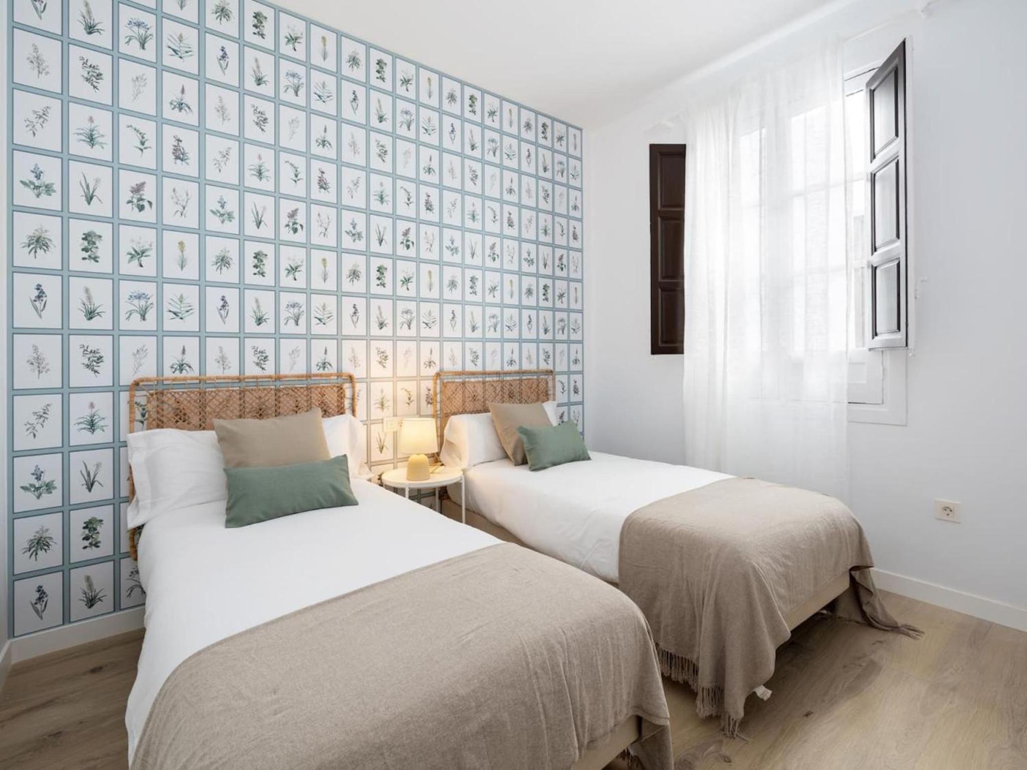 Bright and Elegant Gran Via apartments