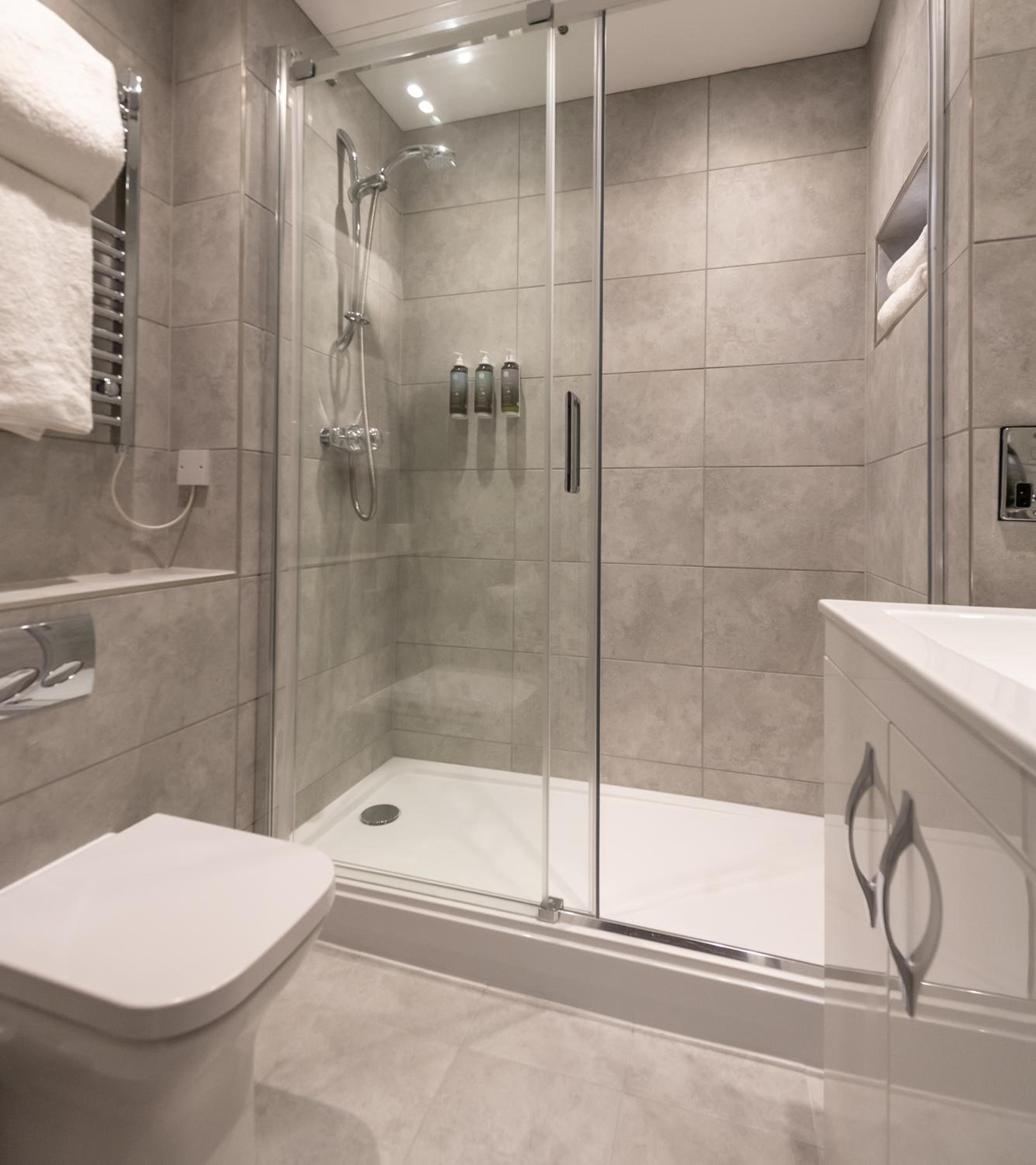 Bideford Vacations - The Royal Hotel - Property Image 5