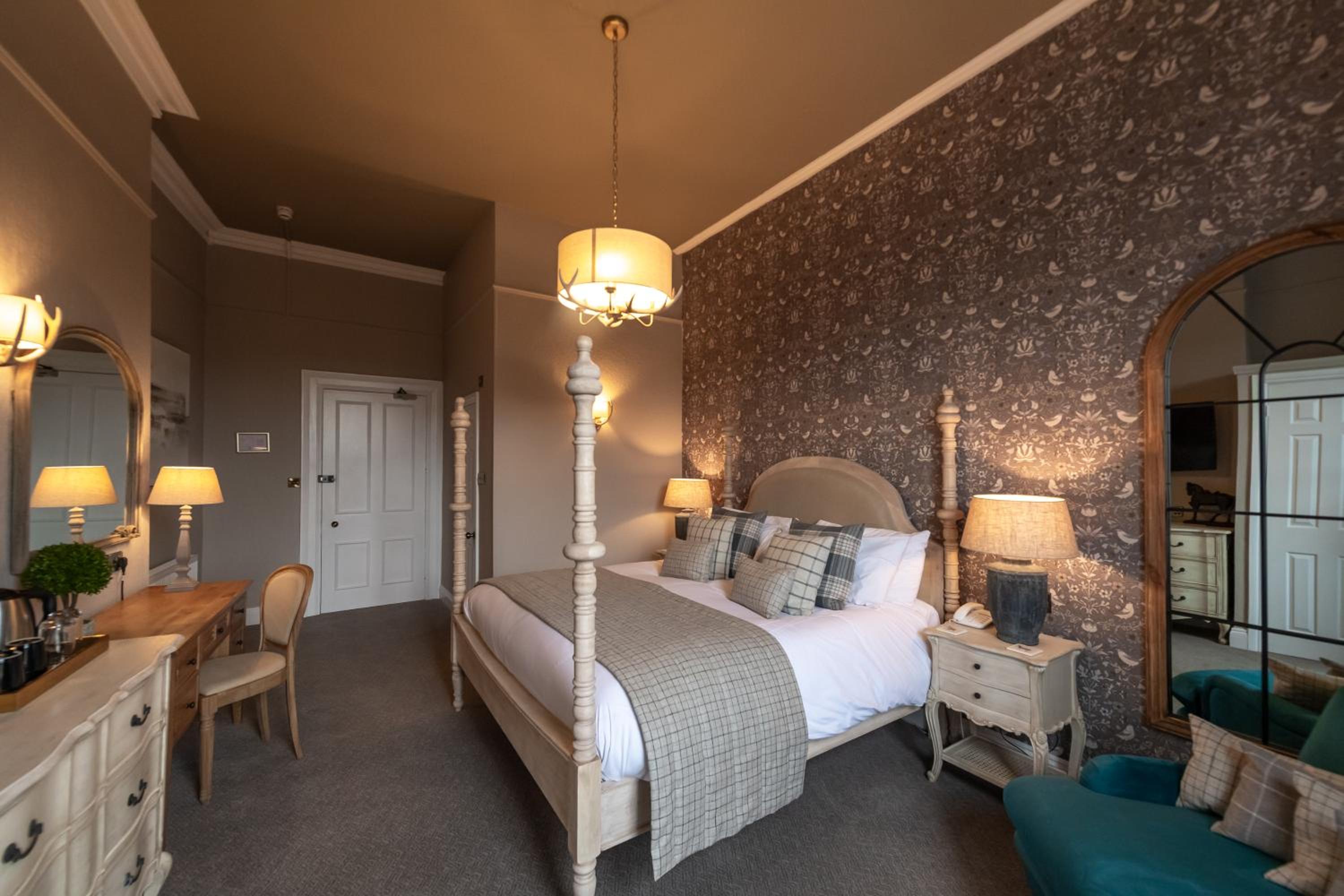 Bideford Vacations - The Royal Hotel - Property Image 4