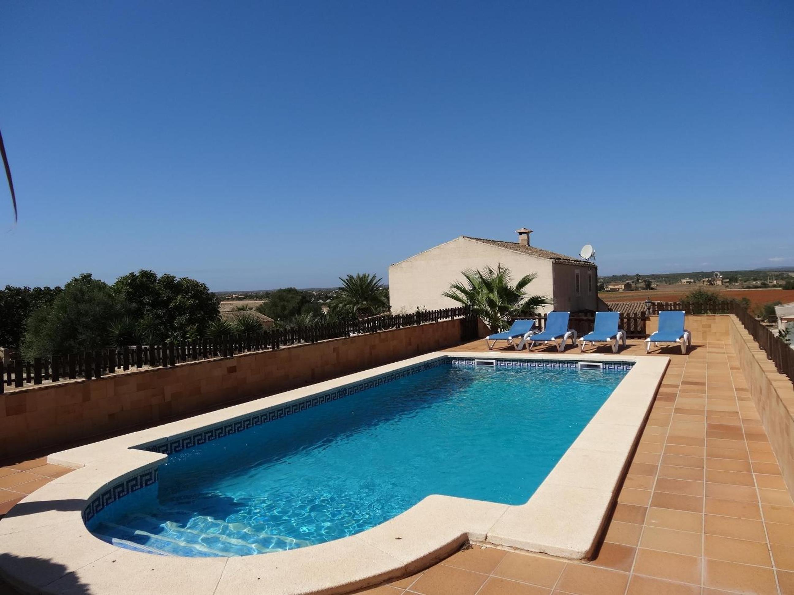 Villa en Campos con piscina privada
