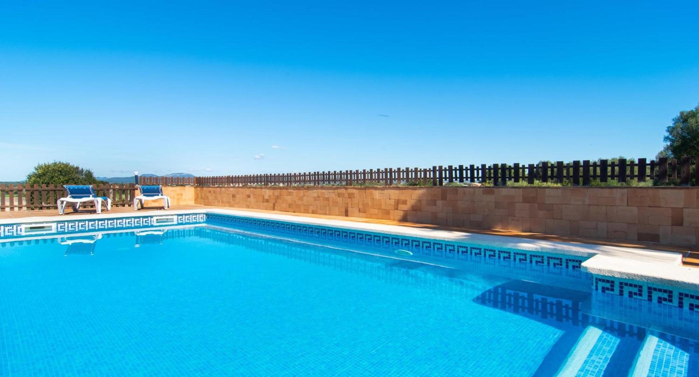 Villa en Campos con piscina privada