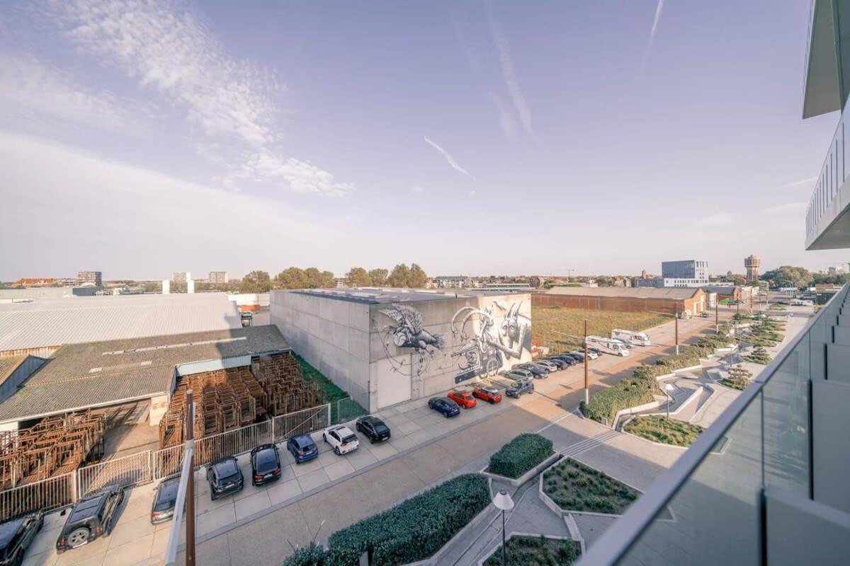 Casiola - Modern new apartment with pool access and parking