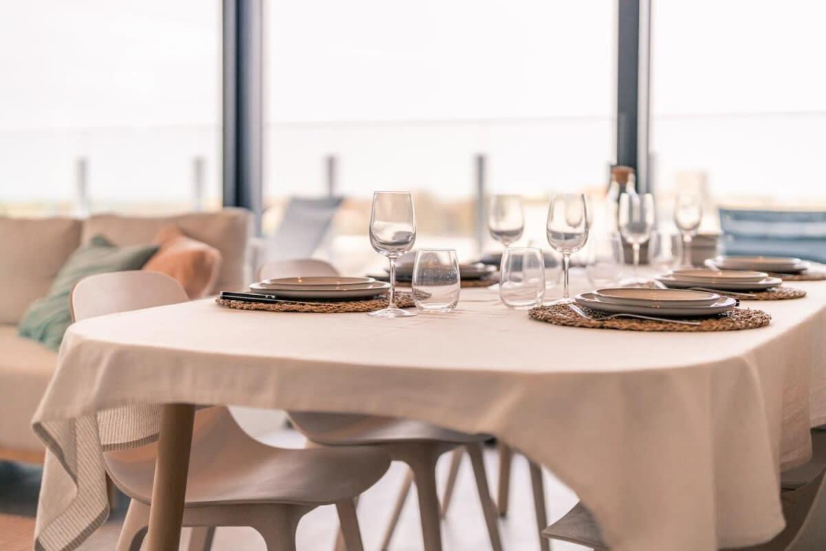 Casiola - Modern new apartment with pool access and parking
