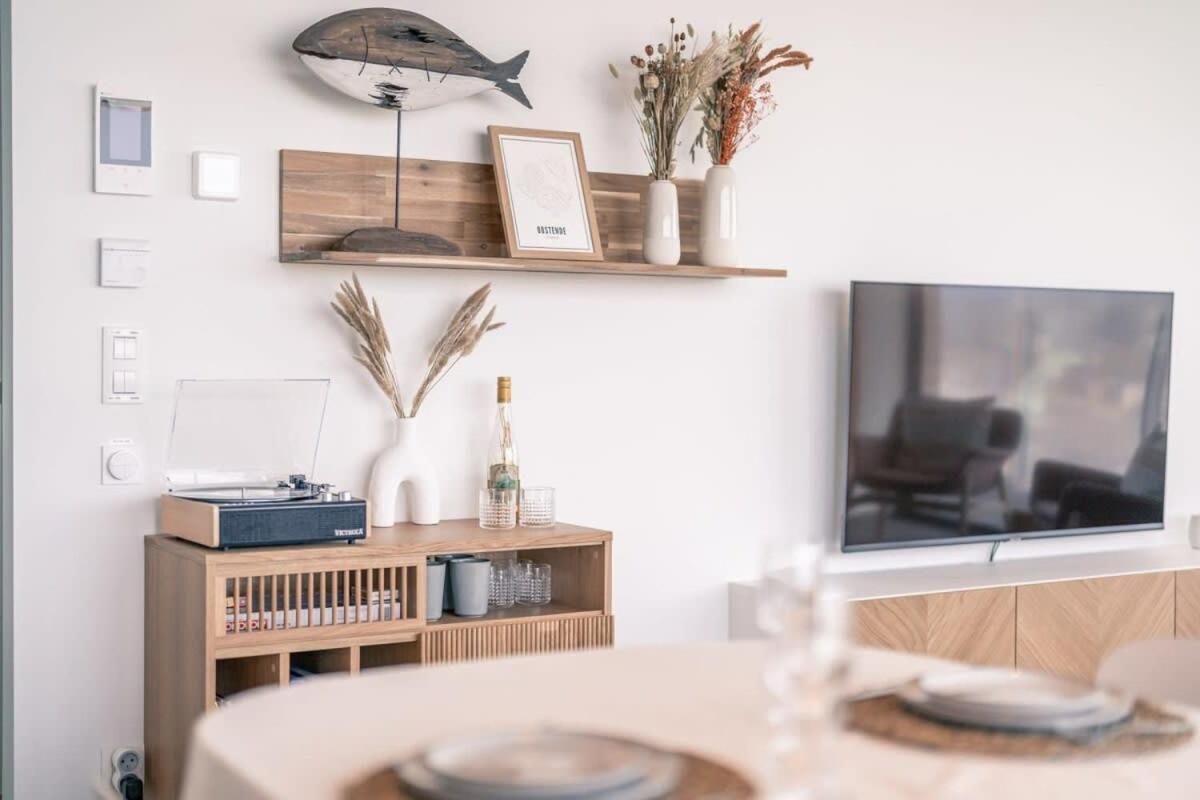 Casiola - Modern new apartment with pool access and parking