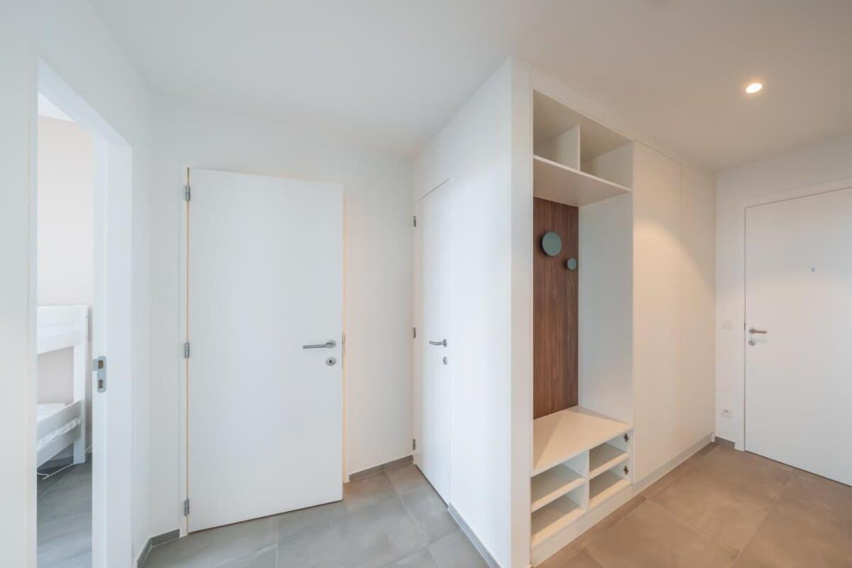 Casiola - Modern new apartment with pool access and parking