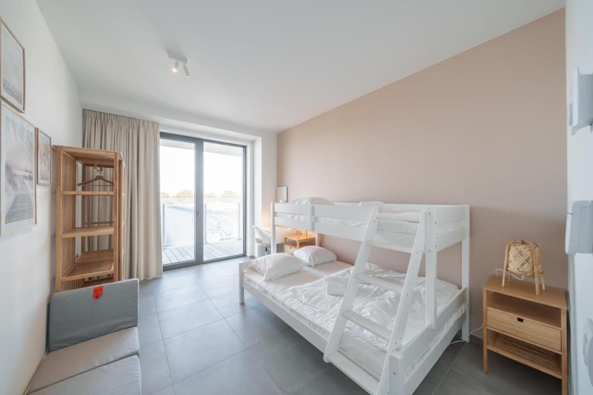 Casiola - Modern new apartment with pool access and parking