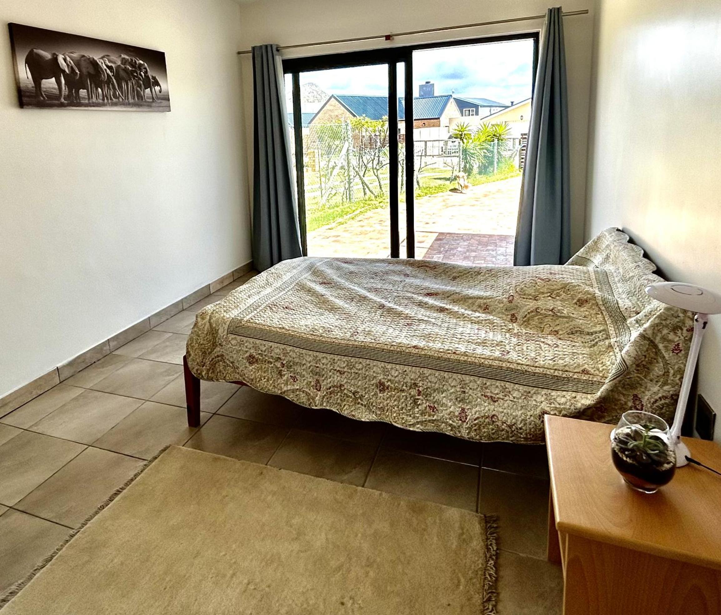 Happy Place Pringle Bay view 5
