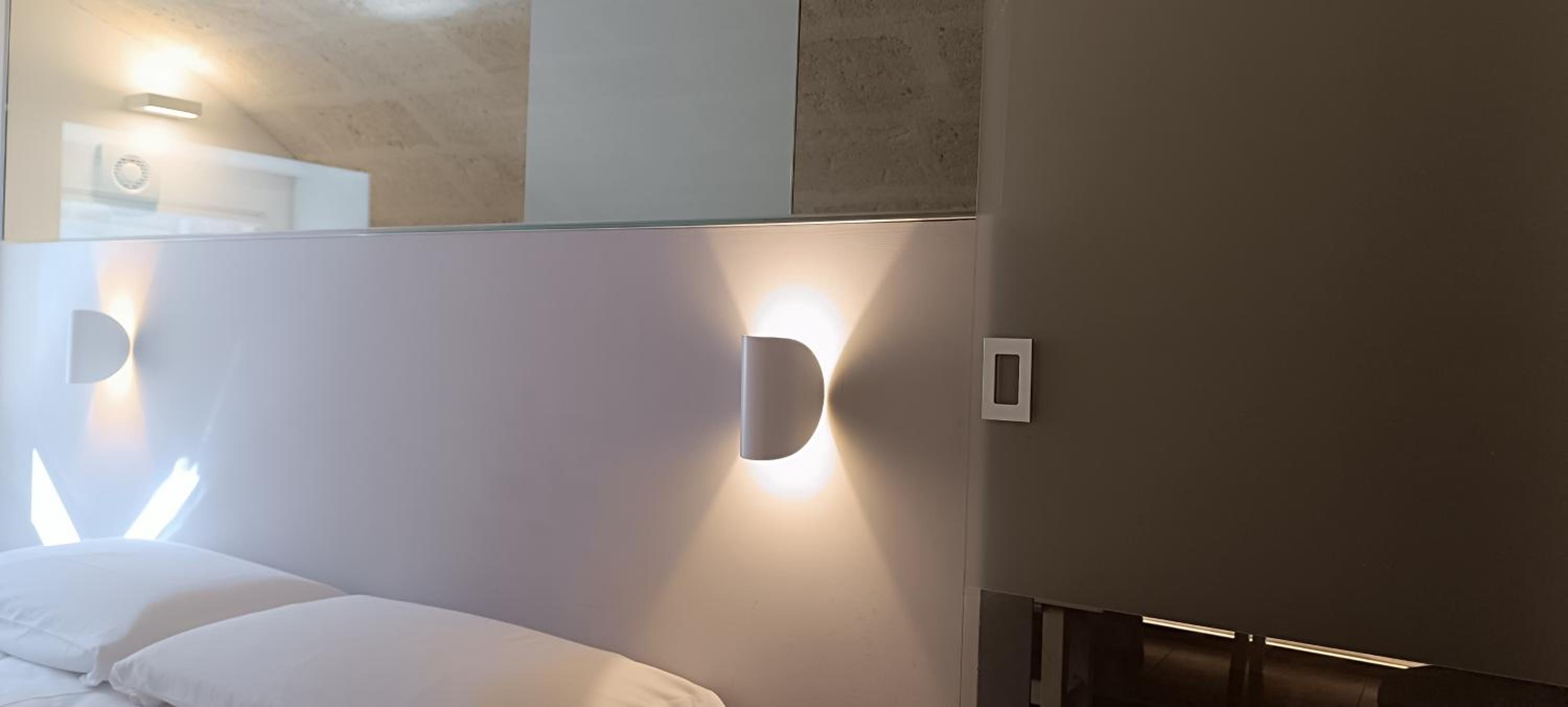 Lamia Room Rentals