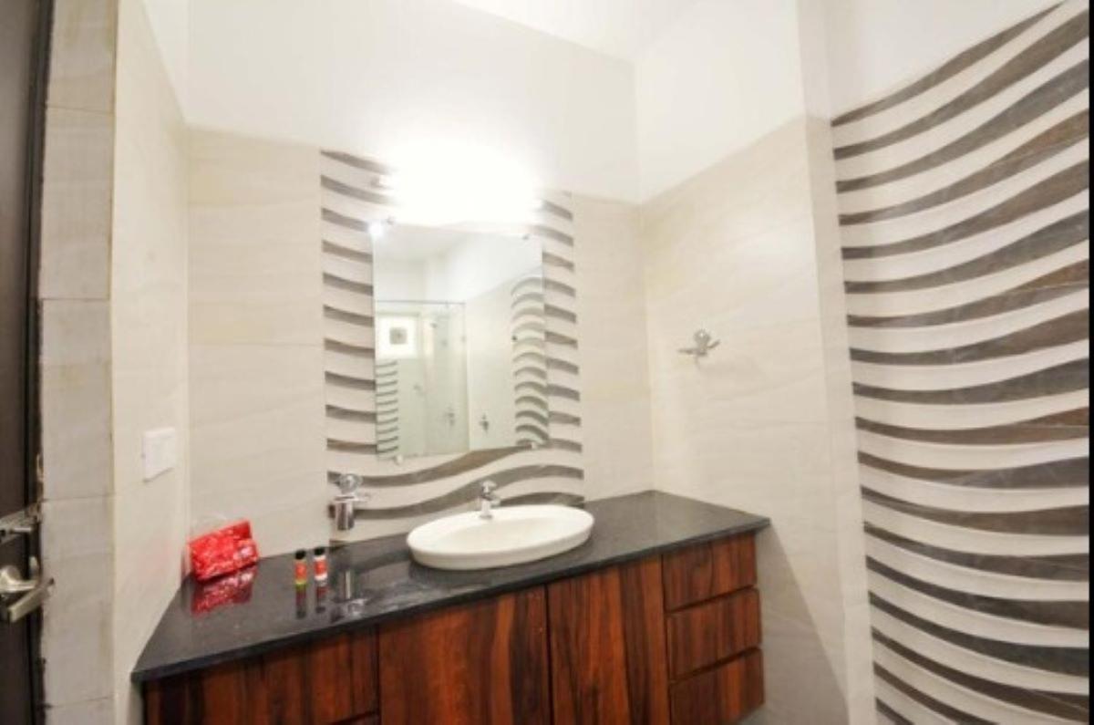 CORPORATE STAY SOLUATION C G ROAD view 5