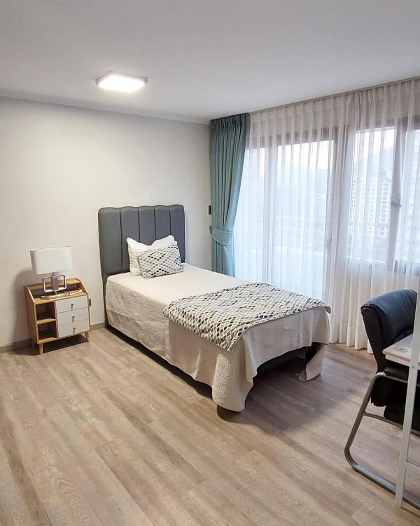 Hermoso depto en las Condes Parque Arauco, 10 personas