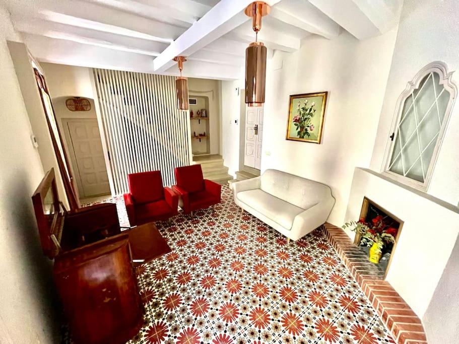 HUGE Whole House Old Town Sitges