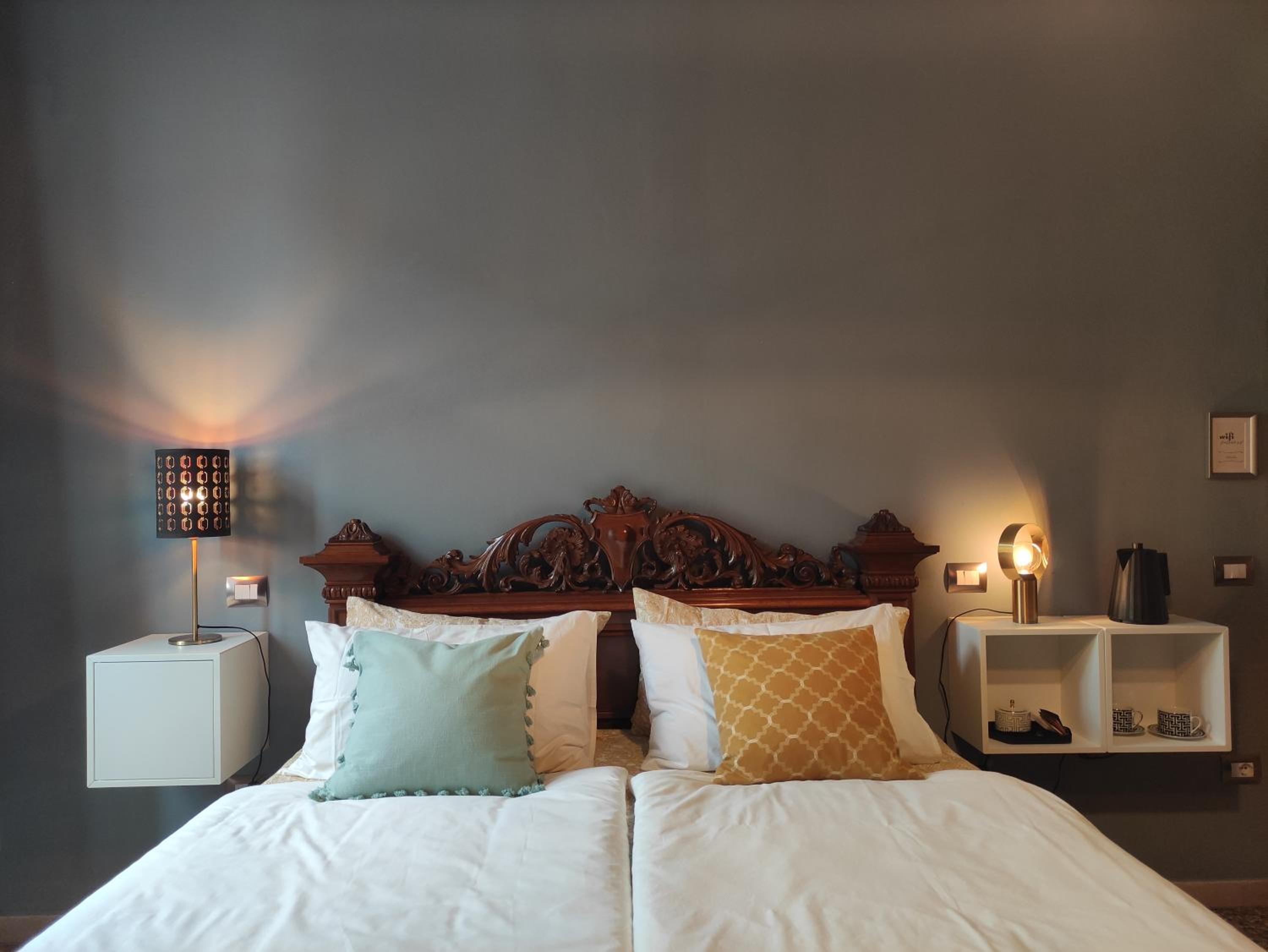 al 28 B&B