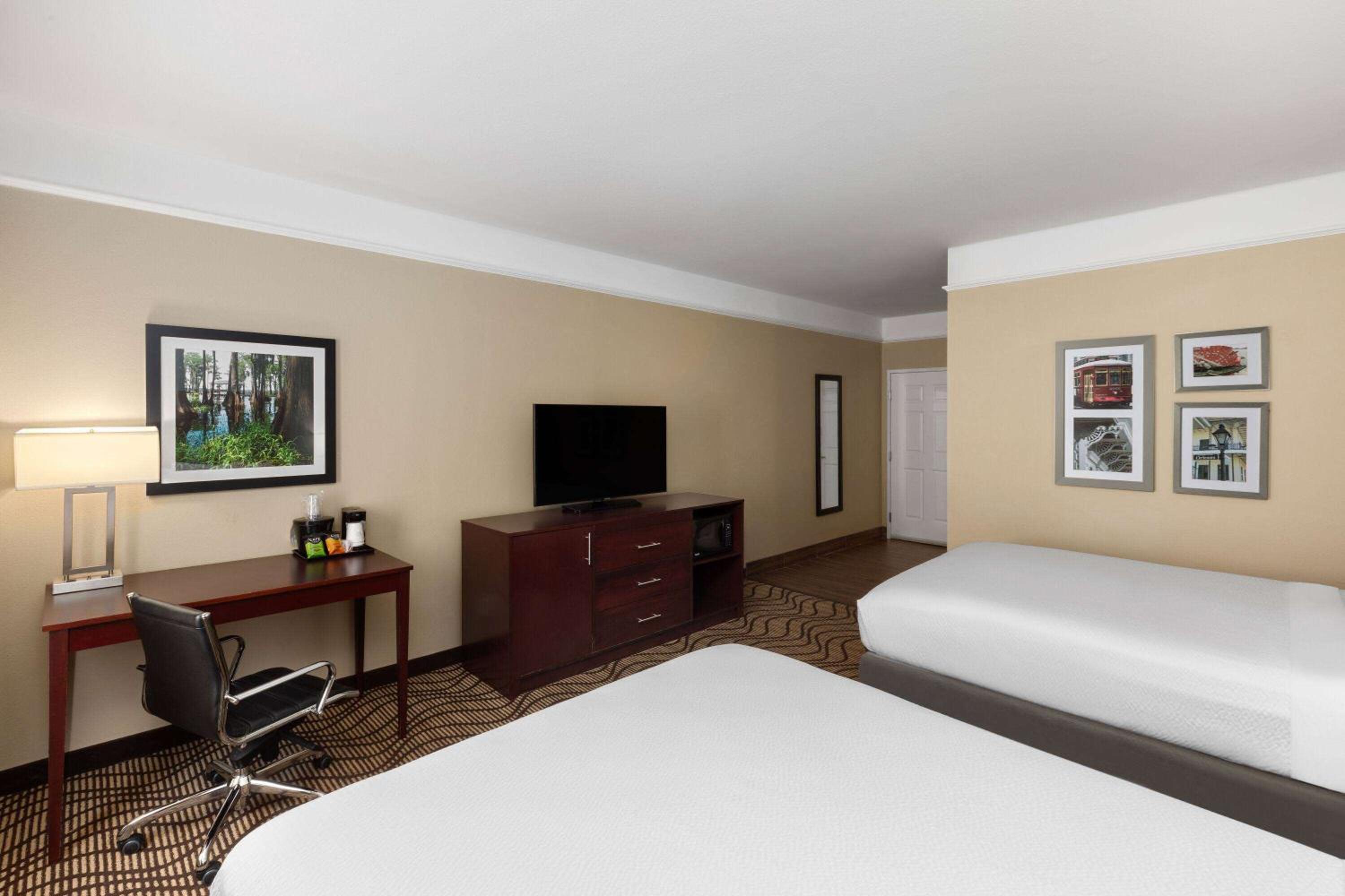 Houma Vacations - La Quinta by Wyndham Houma - Property Image 6