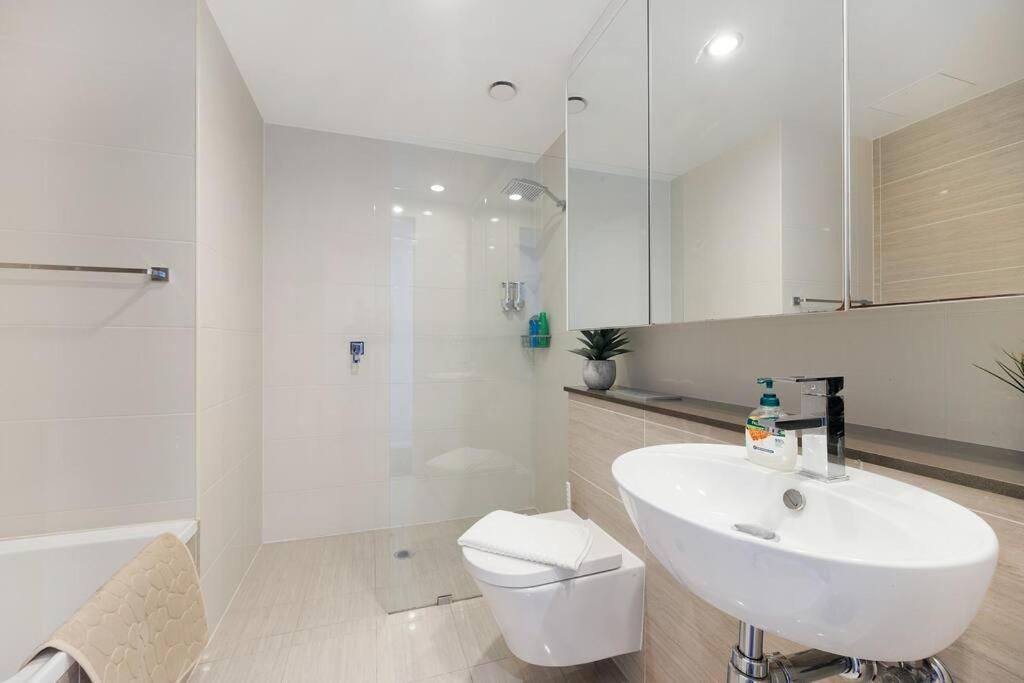 Lovely home with pool in Zetland