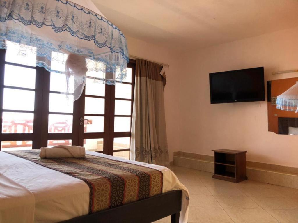 Lux Suites Lamera Beachfront Apartments