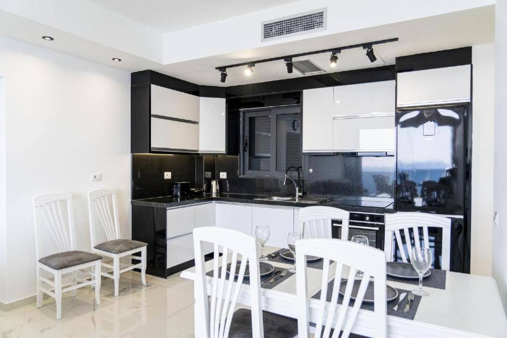 Elite Residence - Seafront Apartments