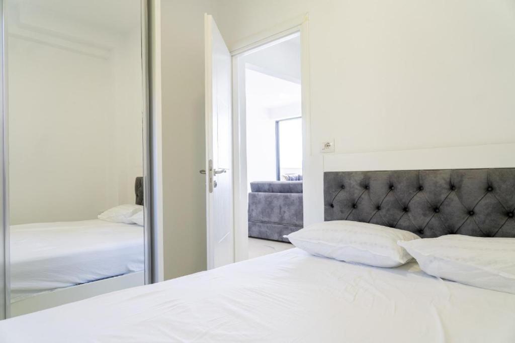 Elite Residence - Seafront Apartments