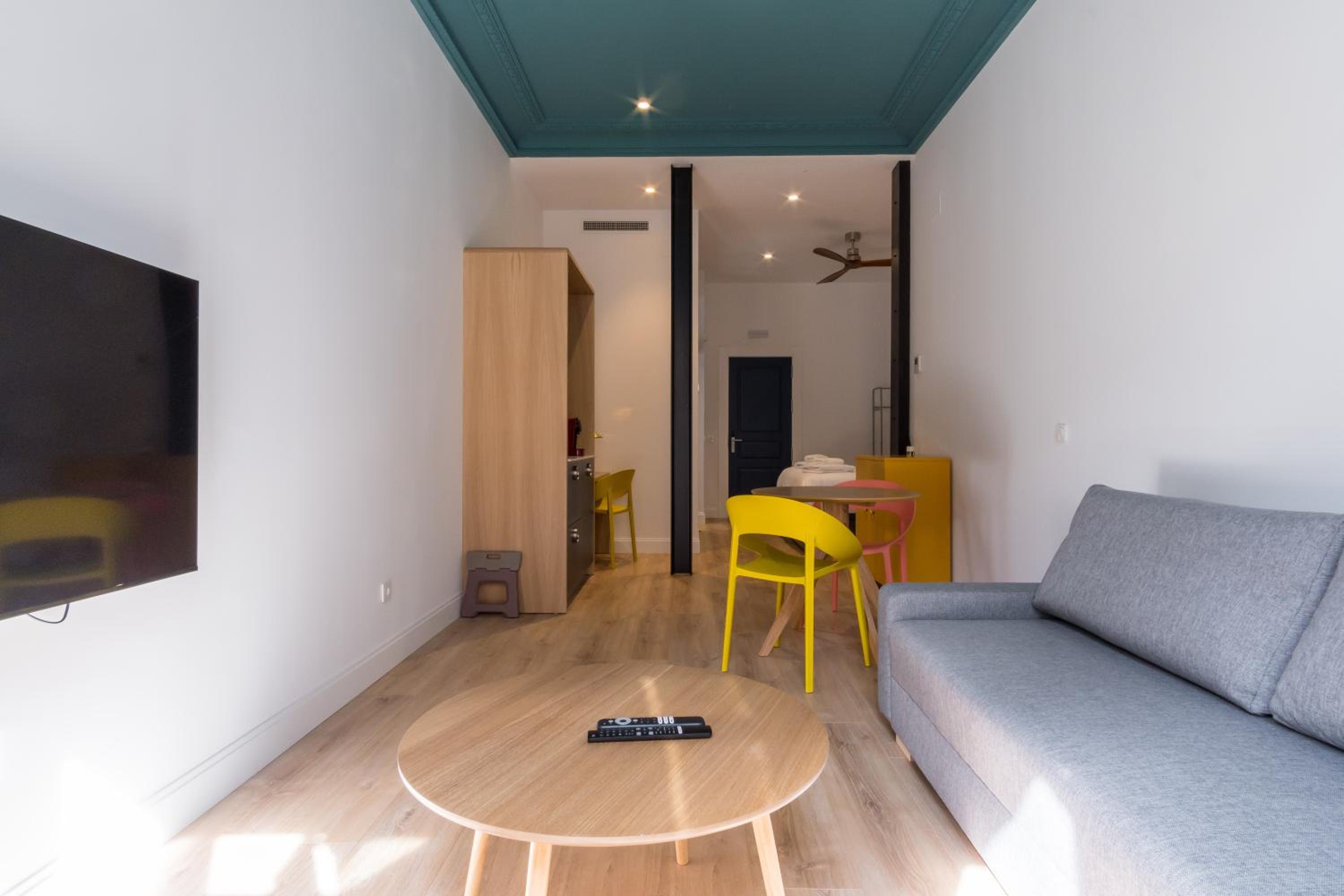 Modern Bright- Studio -Chueca