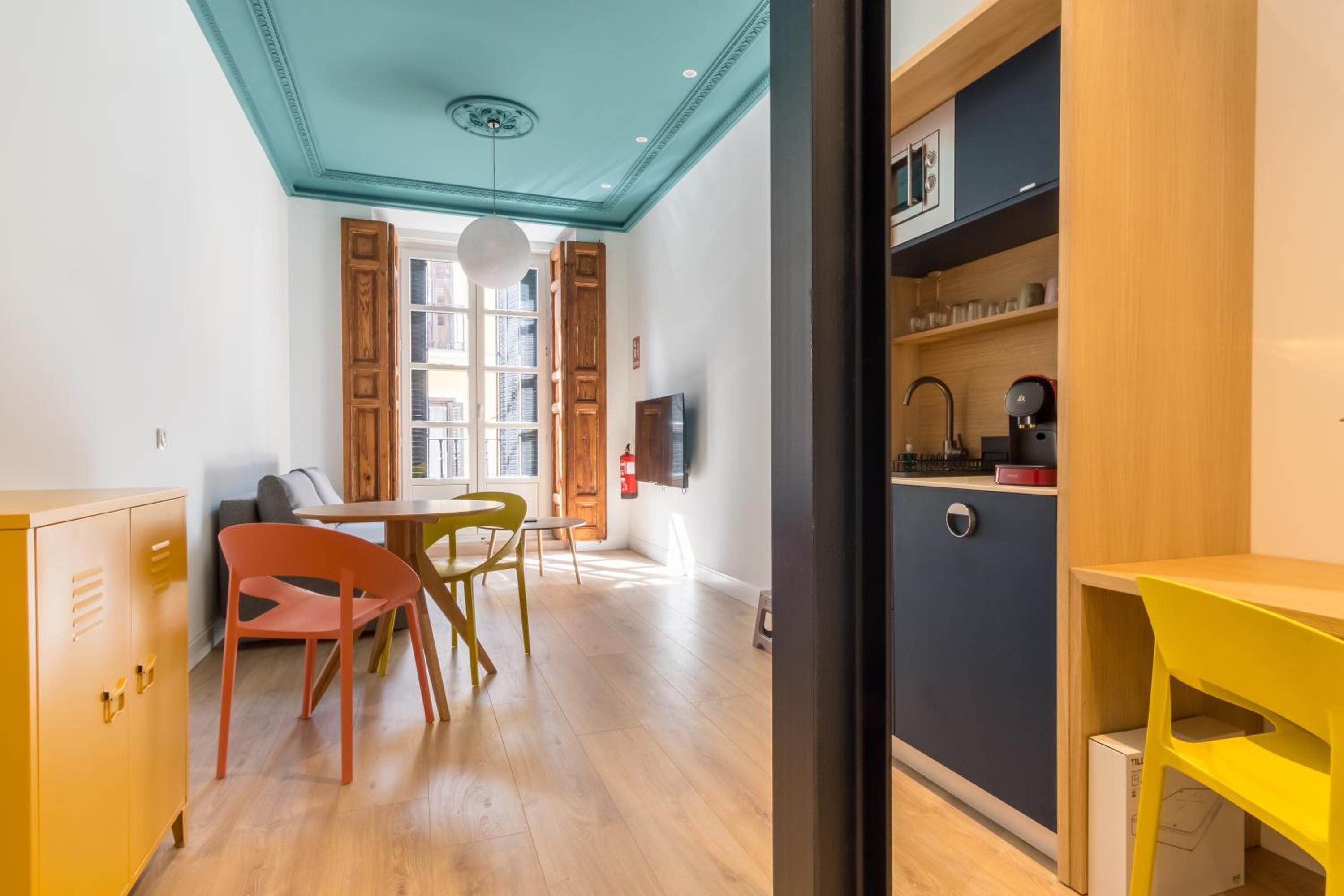 Modern Bright- Studio -Chueca