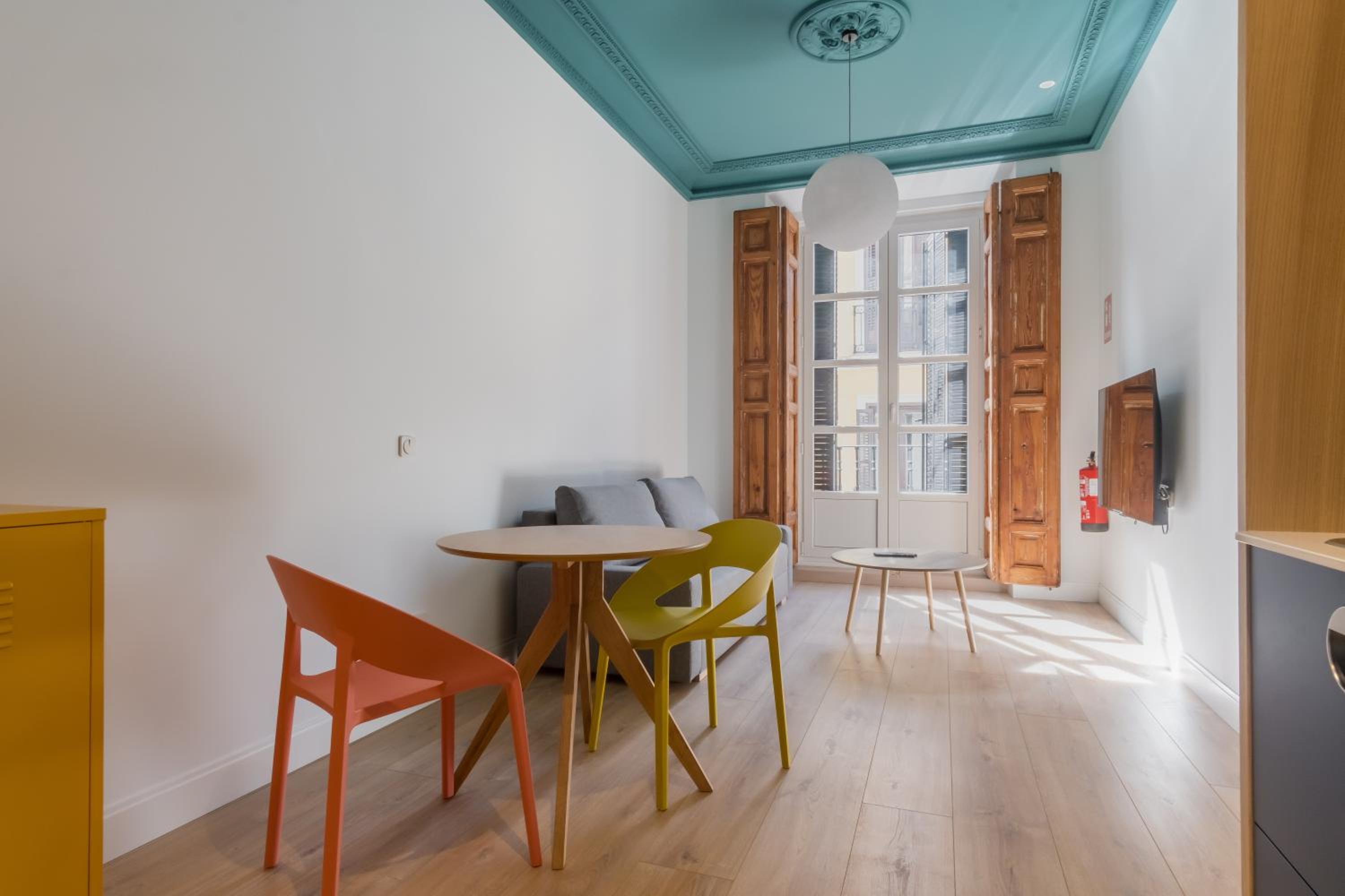 Modern Bright- Studio -Chueca