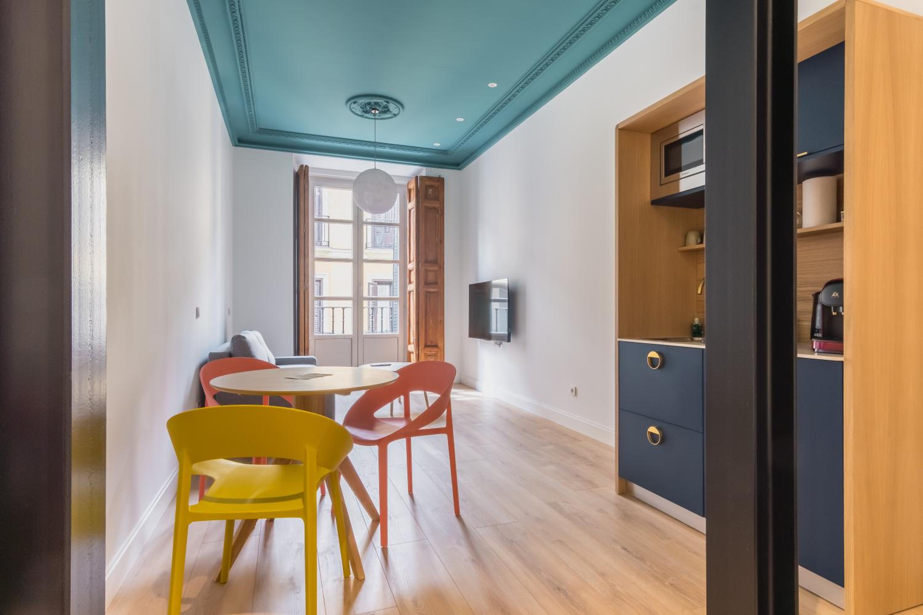 Modern Bright- Studio -Chueca