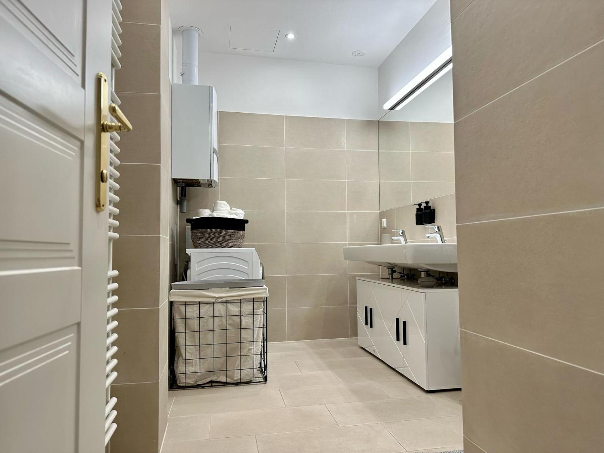 Designer Apartment Near Main Station