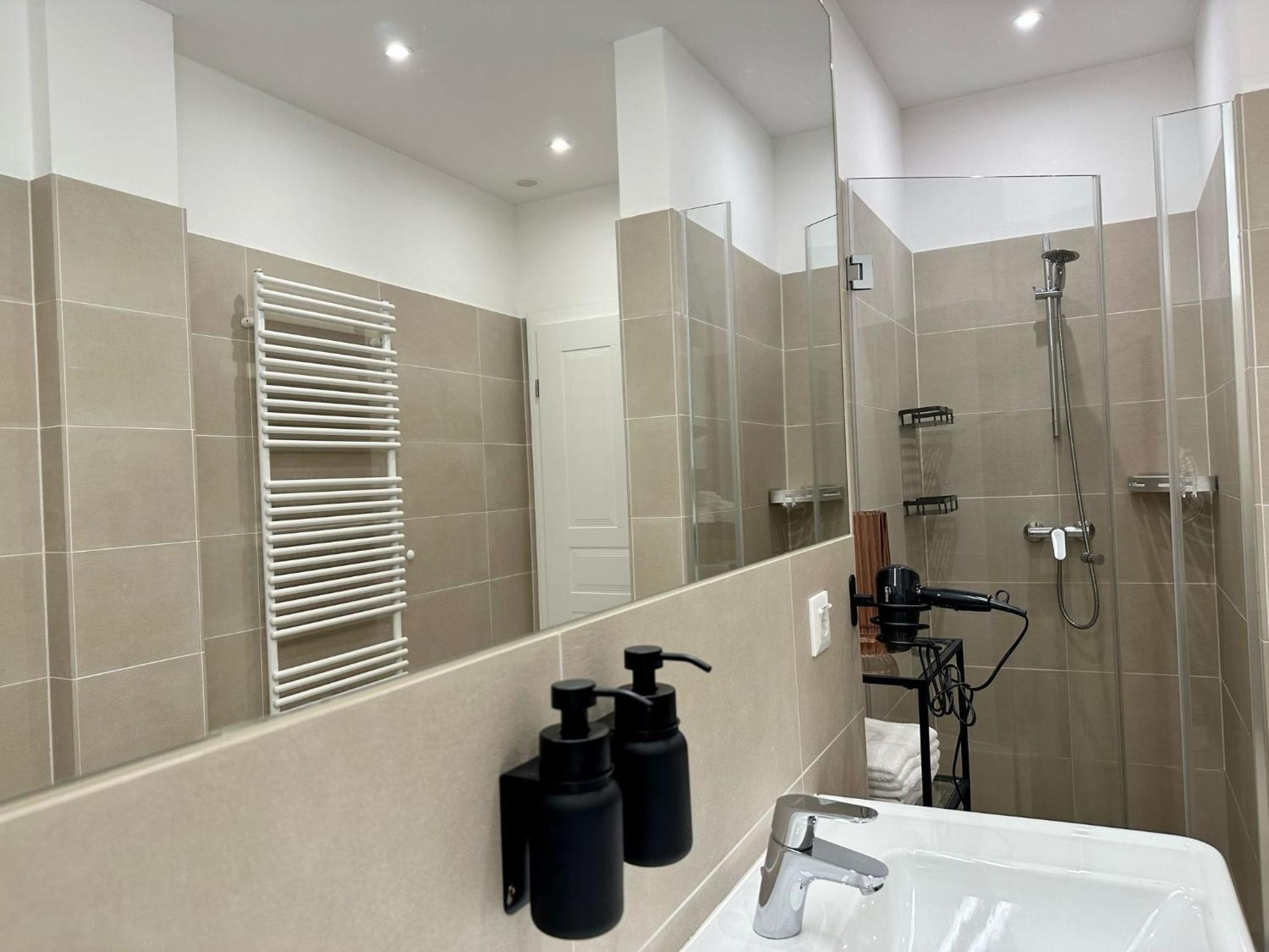 Designer Apartment Near Main Station