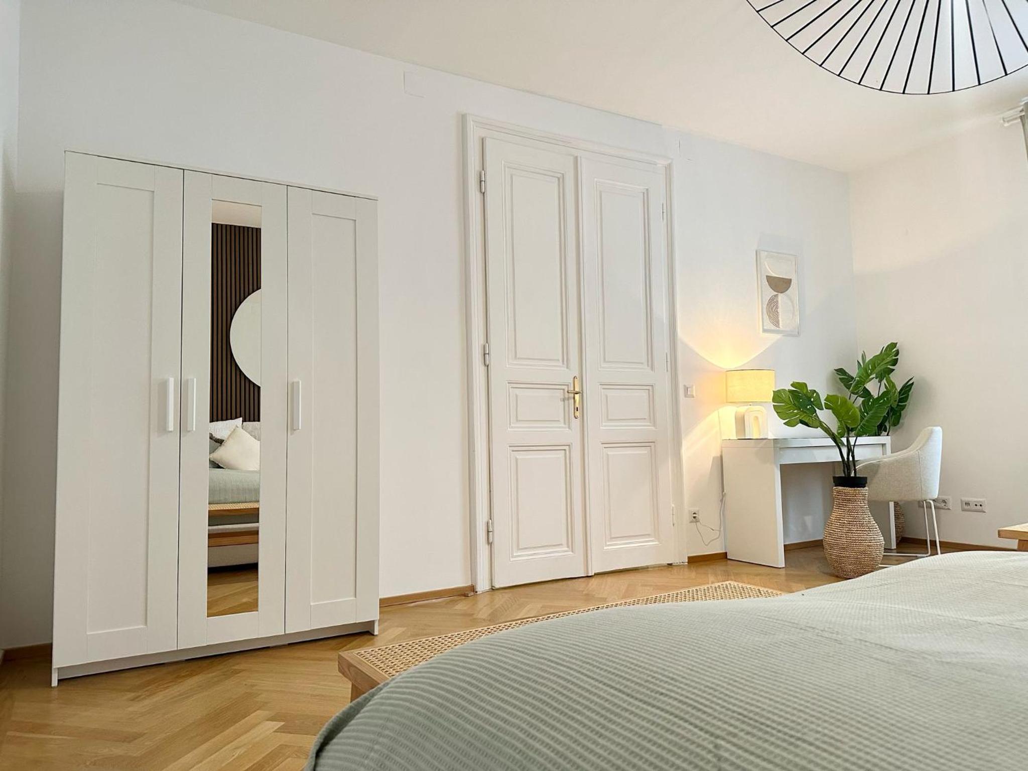 Designer Apartment Near Main Station