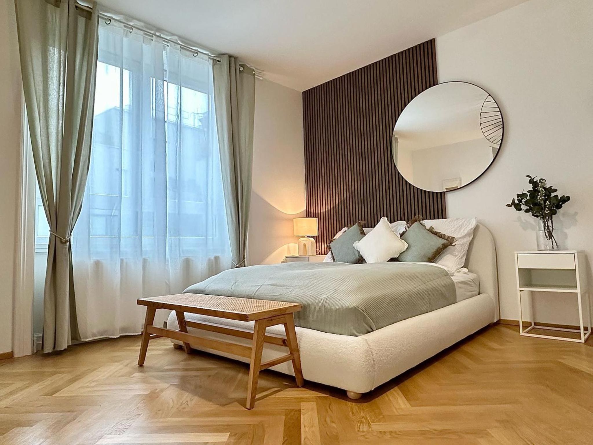 Designer Apartment Near Main Station