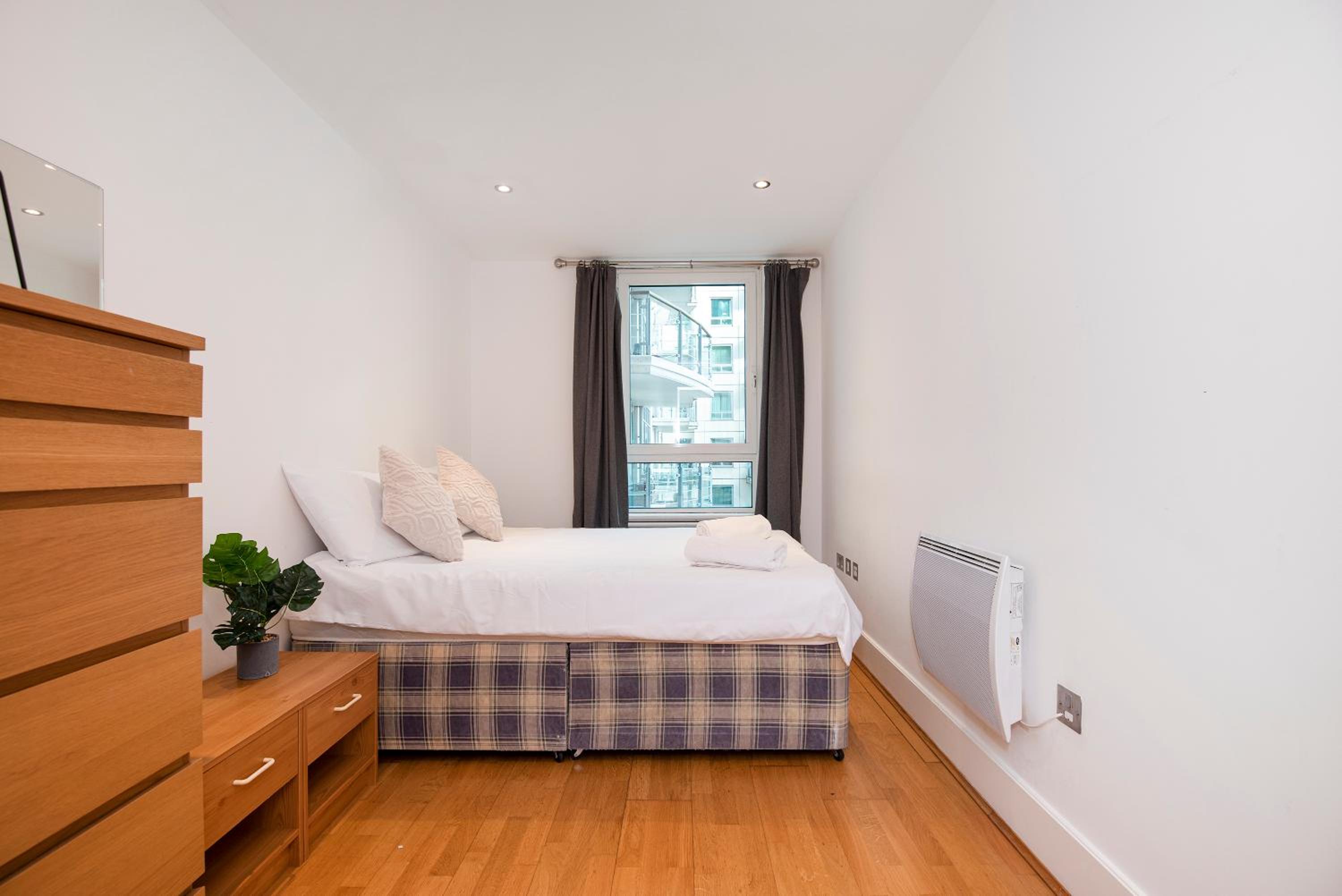 Compact 2 Bed Good Transport Links