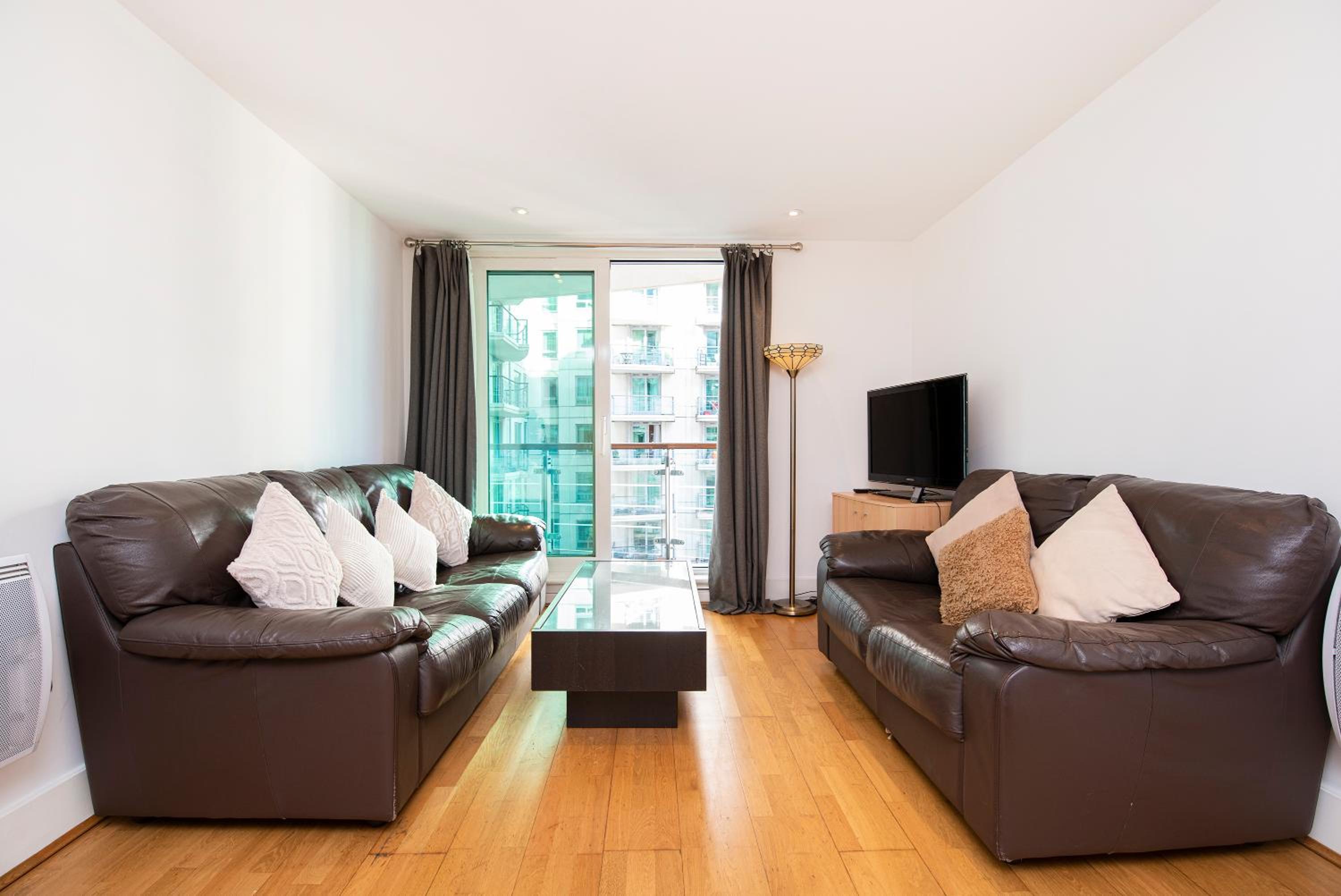 Compact 2 Bed Good Transport Links