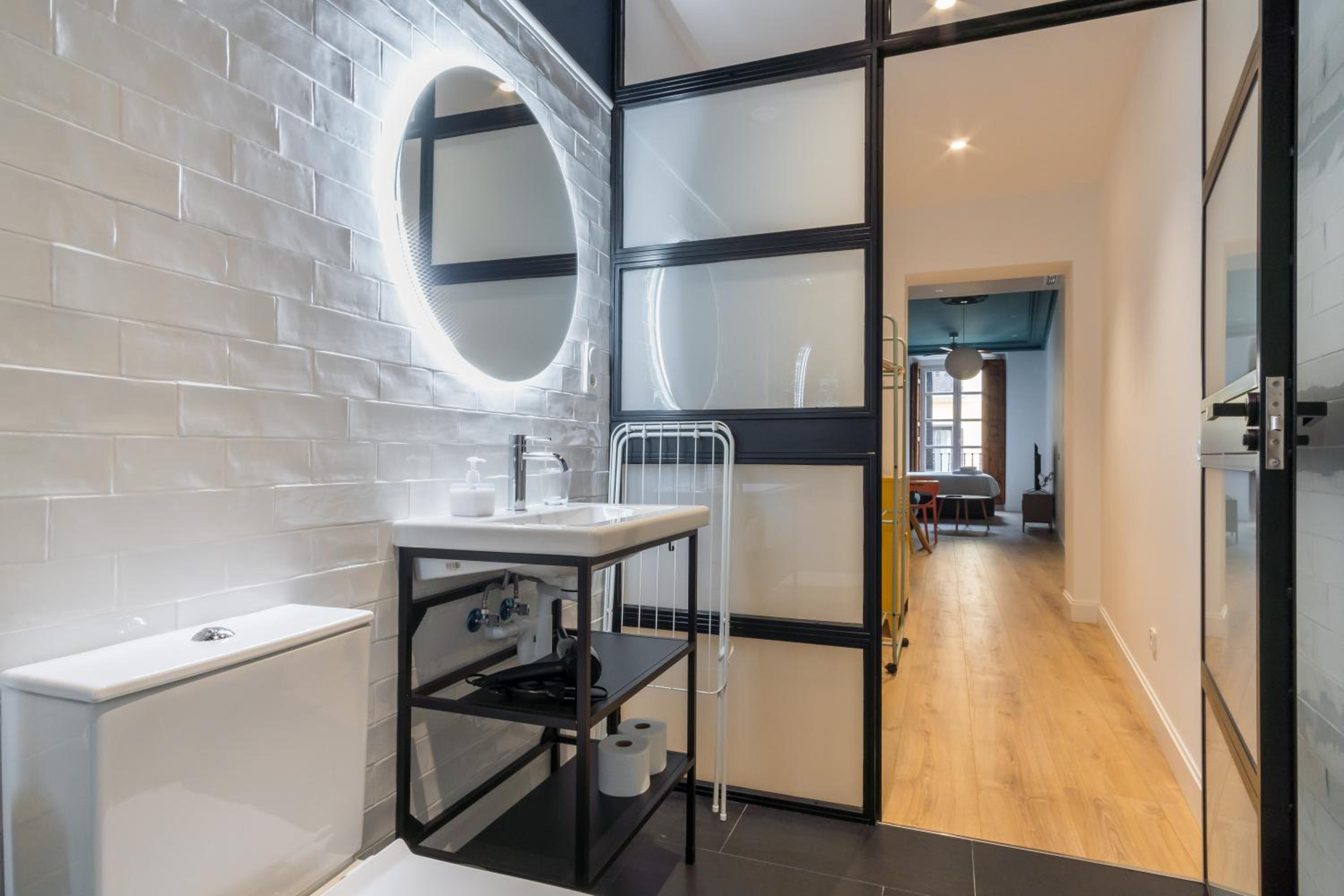 Modern Bright- Studio -Chueca